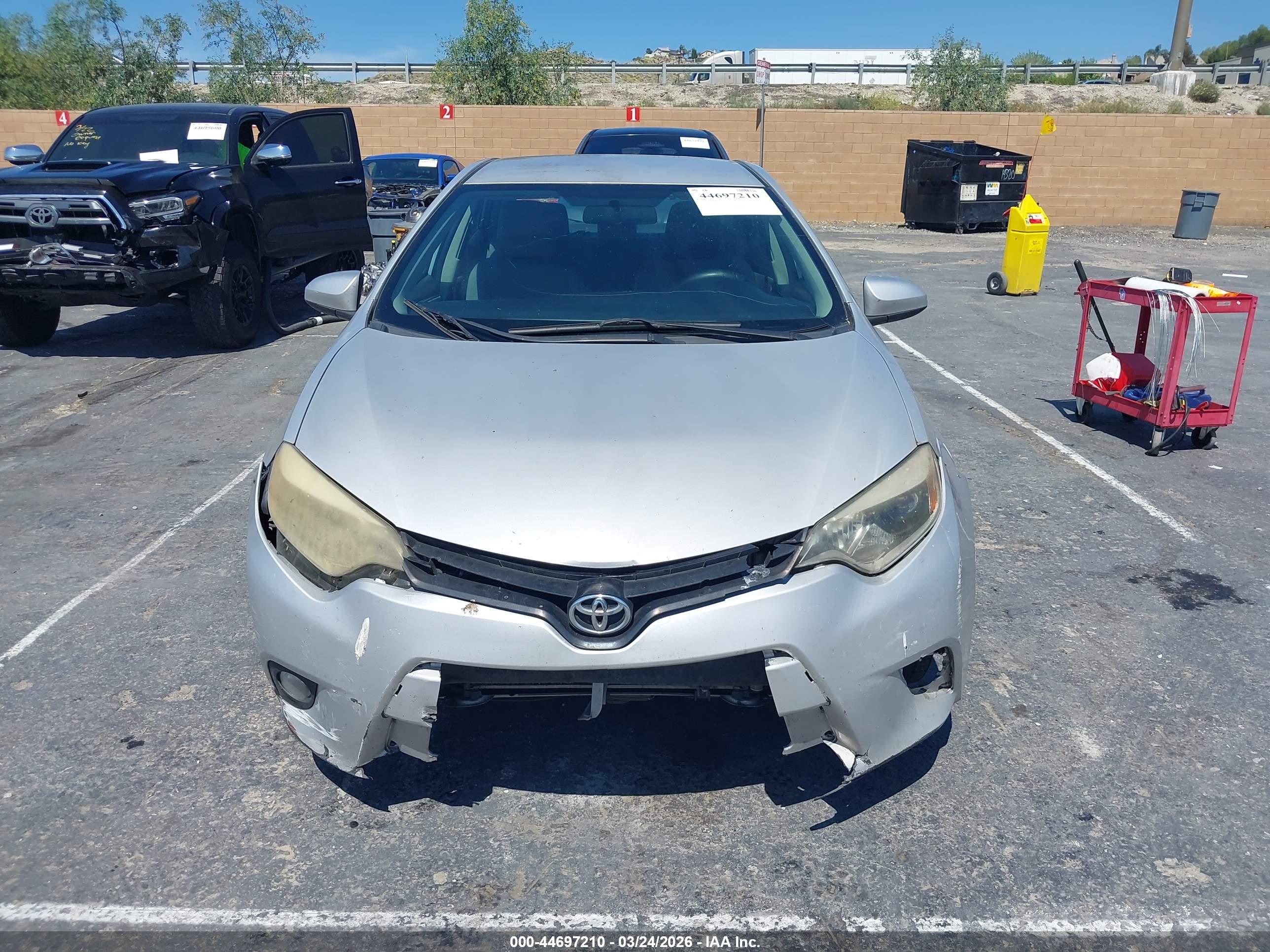 TOYOTA COROLLA image 6