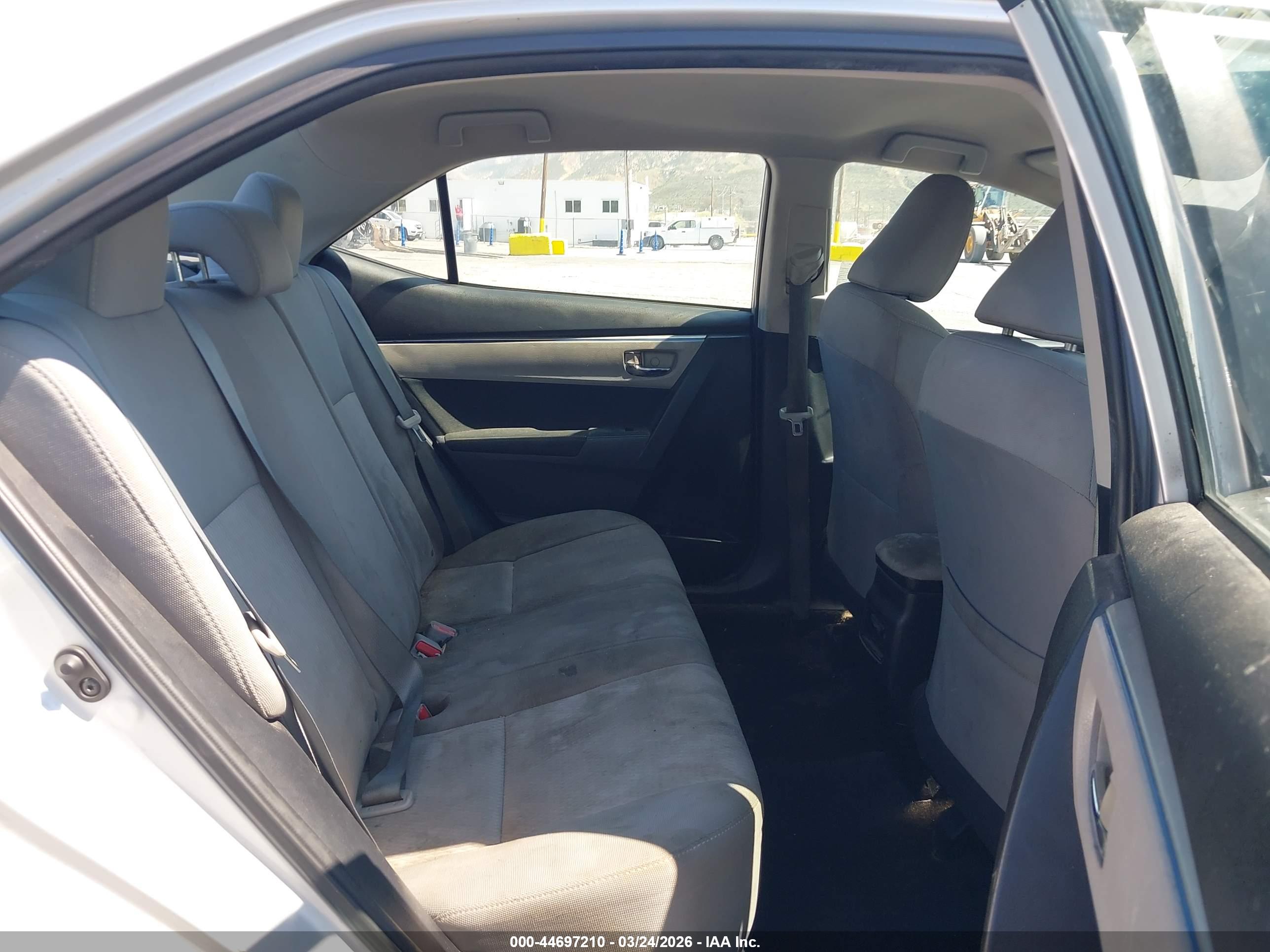TOYOTA COROLLA image 8