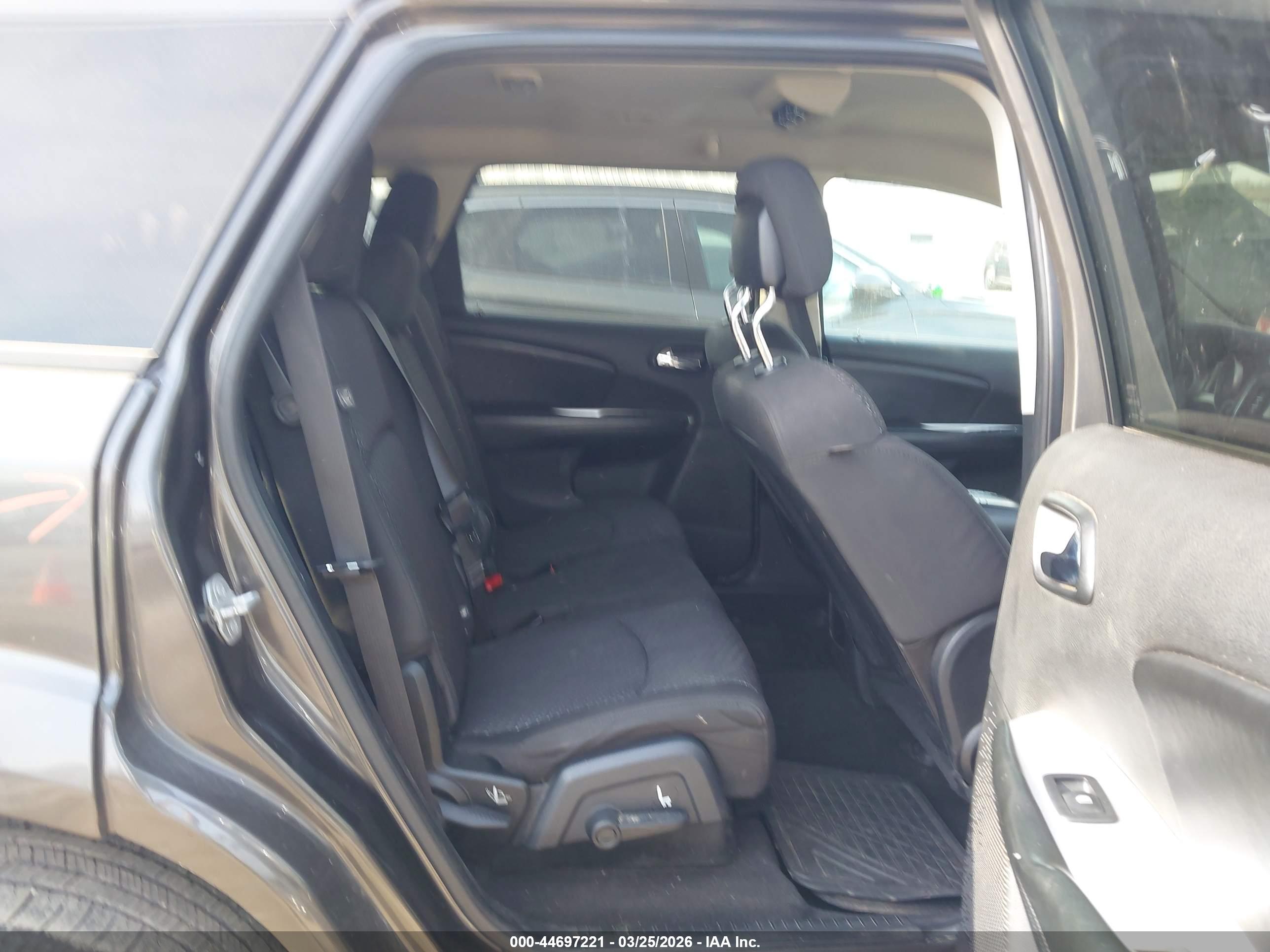 DODGE JOURNEY image 8