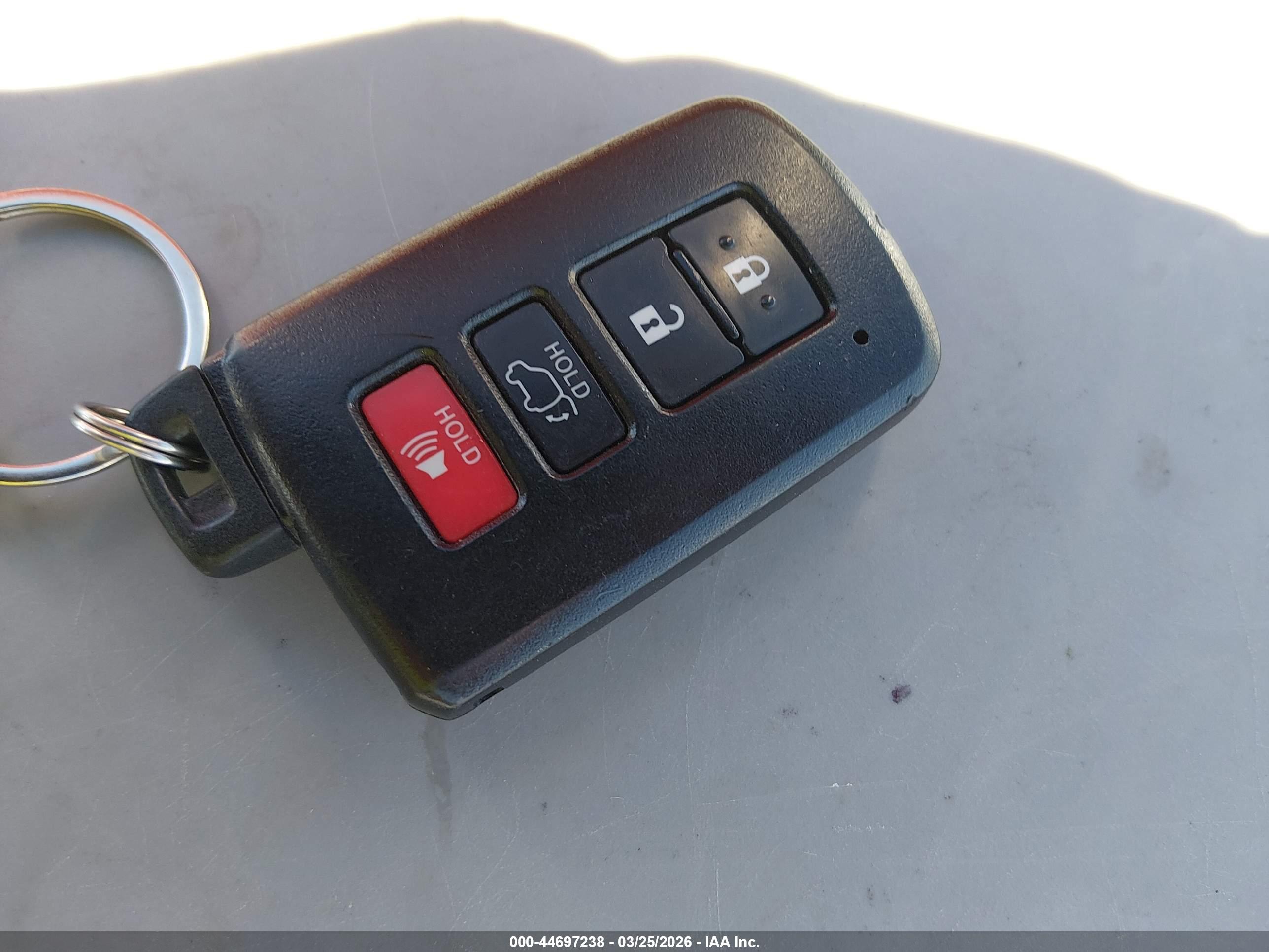 TOYOTA RAV4 image 11