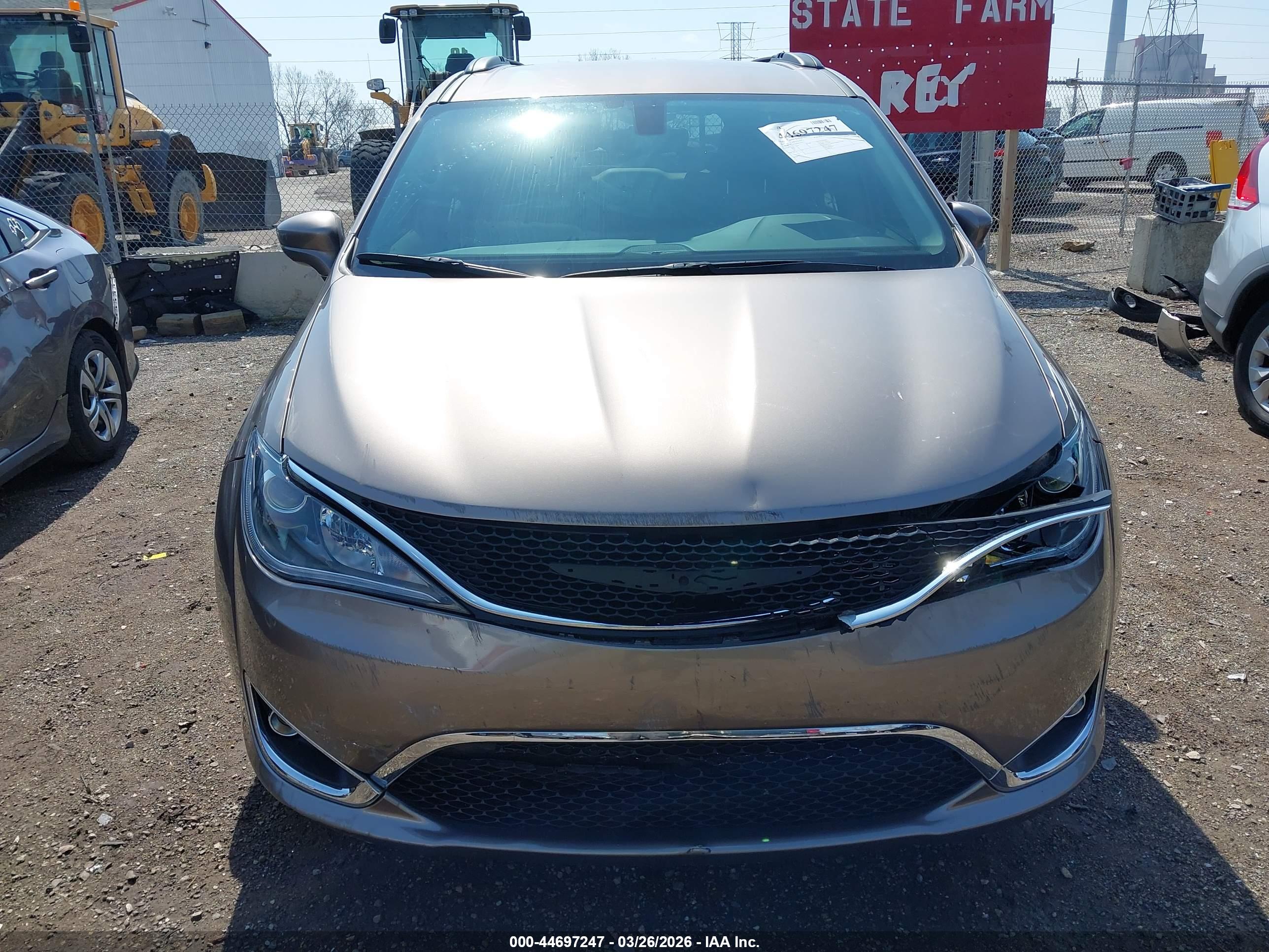 CHRYSLER PACIFICA image 6