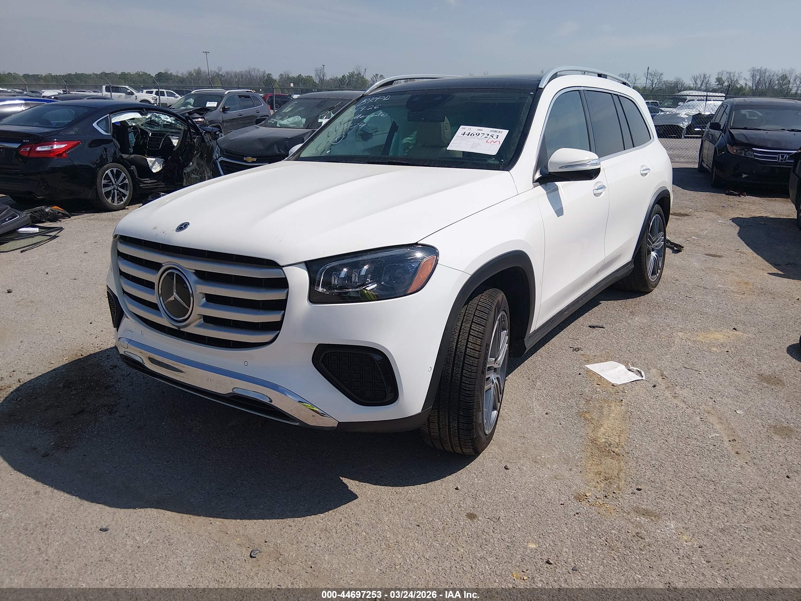 MERCEDES-BENZ GLS image 2