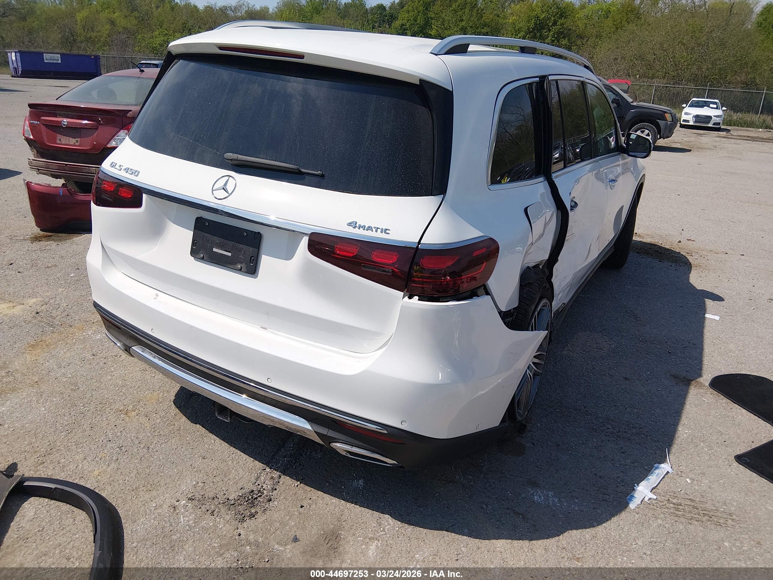 MERCEDES-BENZ GLS image 4