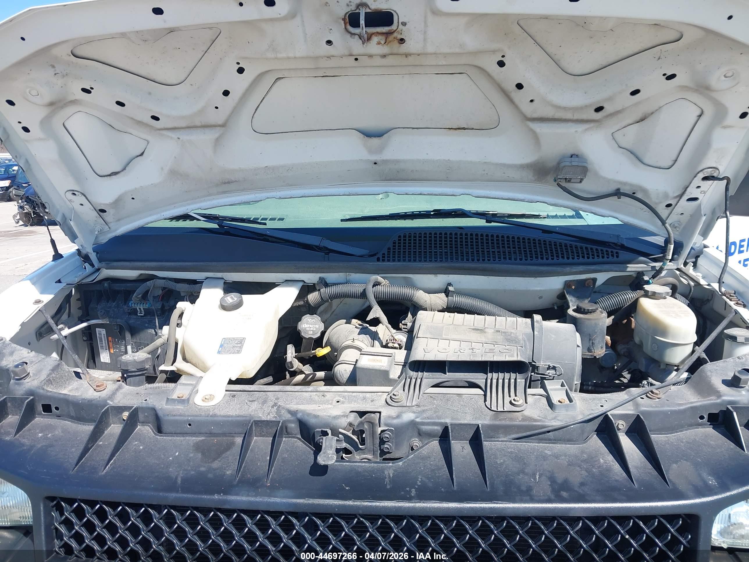 CHEVROLET EXPRESS image 10