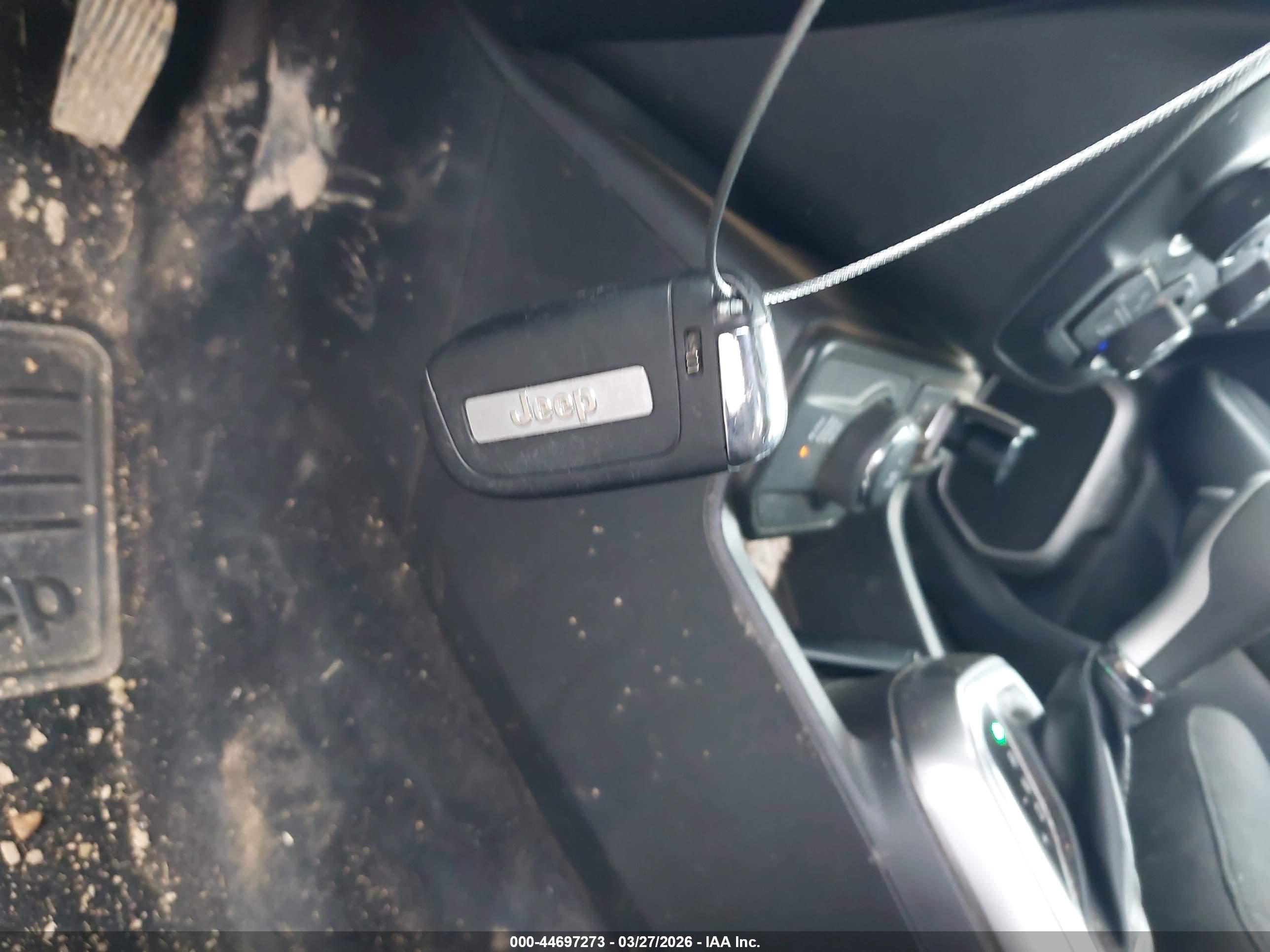 JEEP RENEGADE image 11