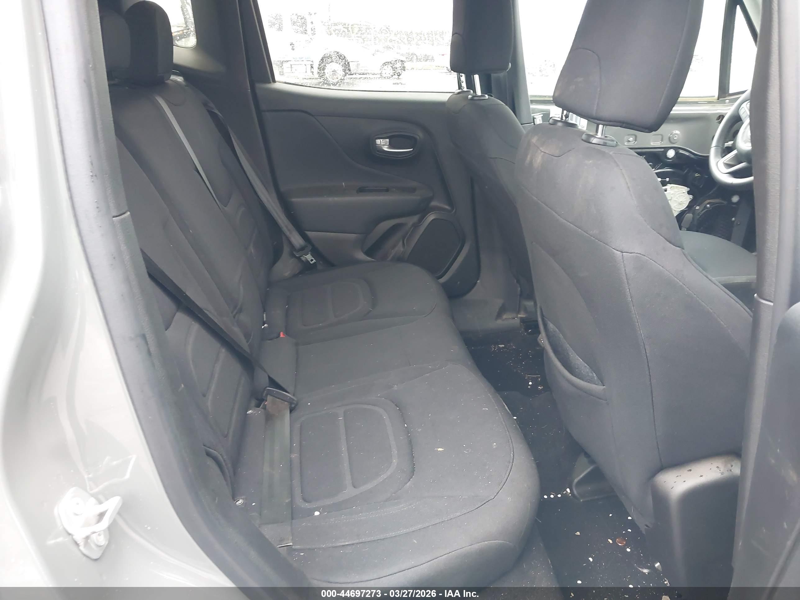 JEEP RENEGADE image 8