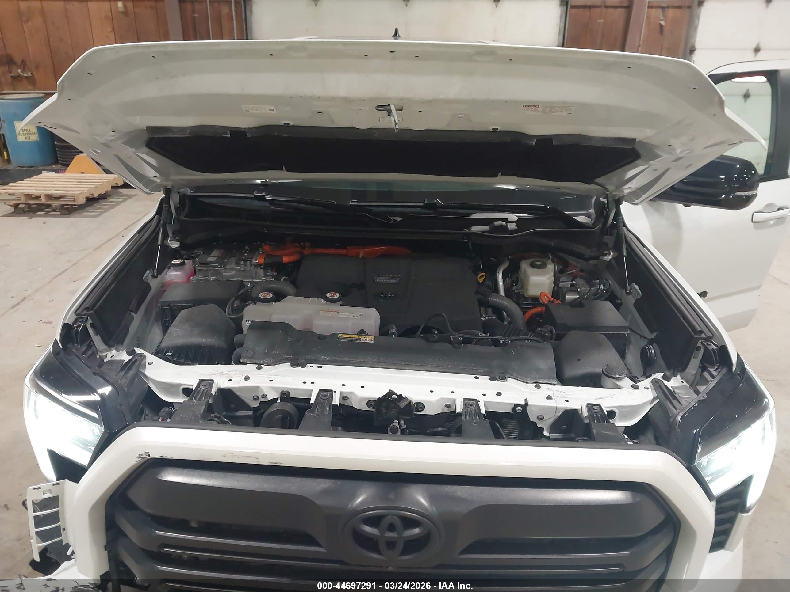 TOYOTA TUNDRA image 10