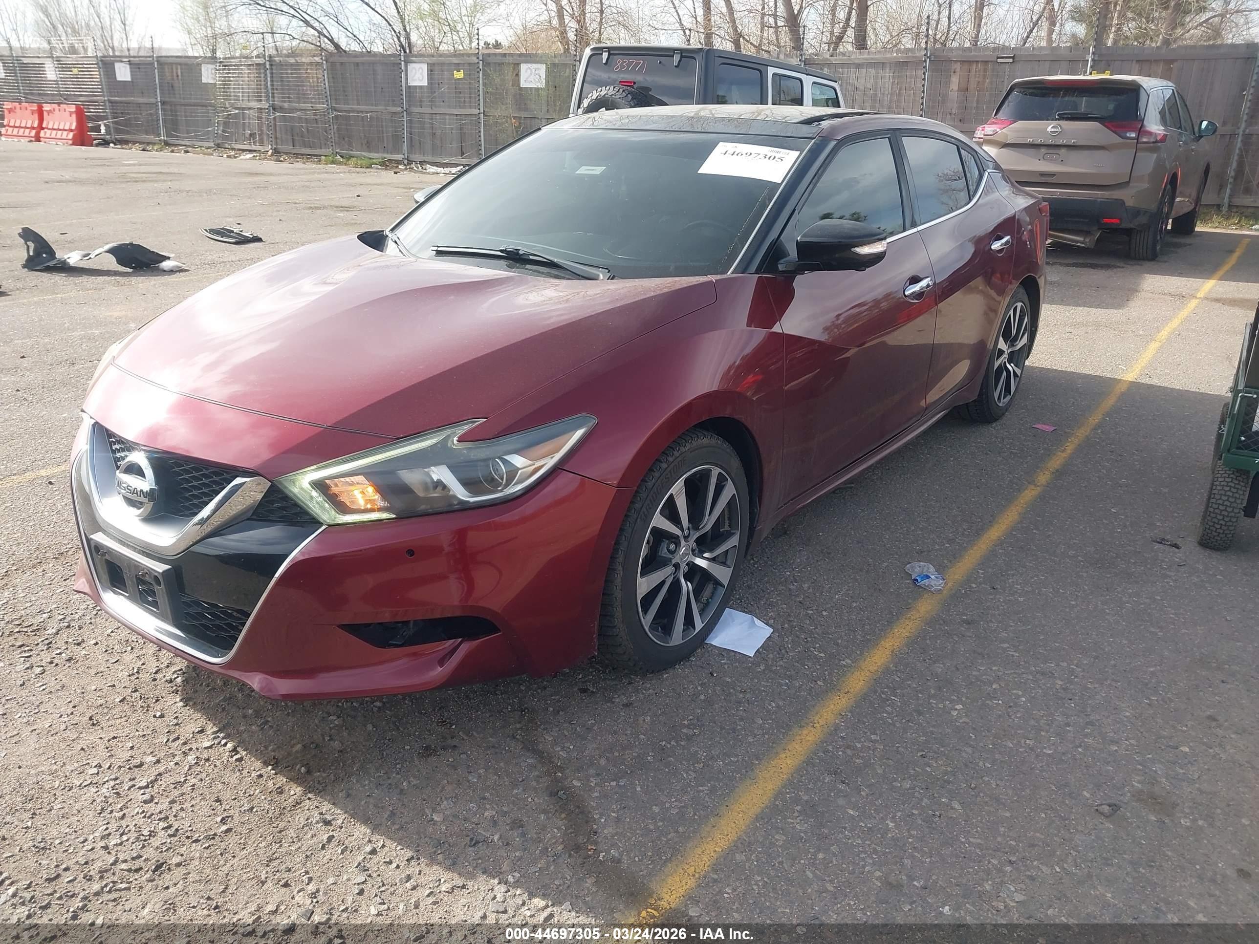 NISSAN MAXIMA image 2