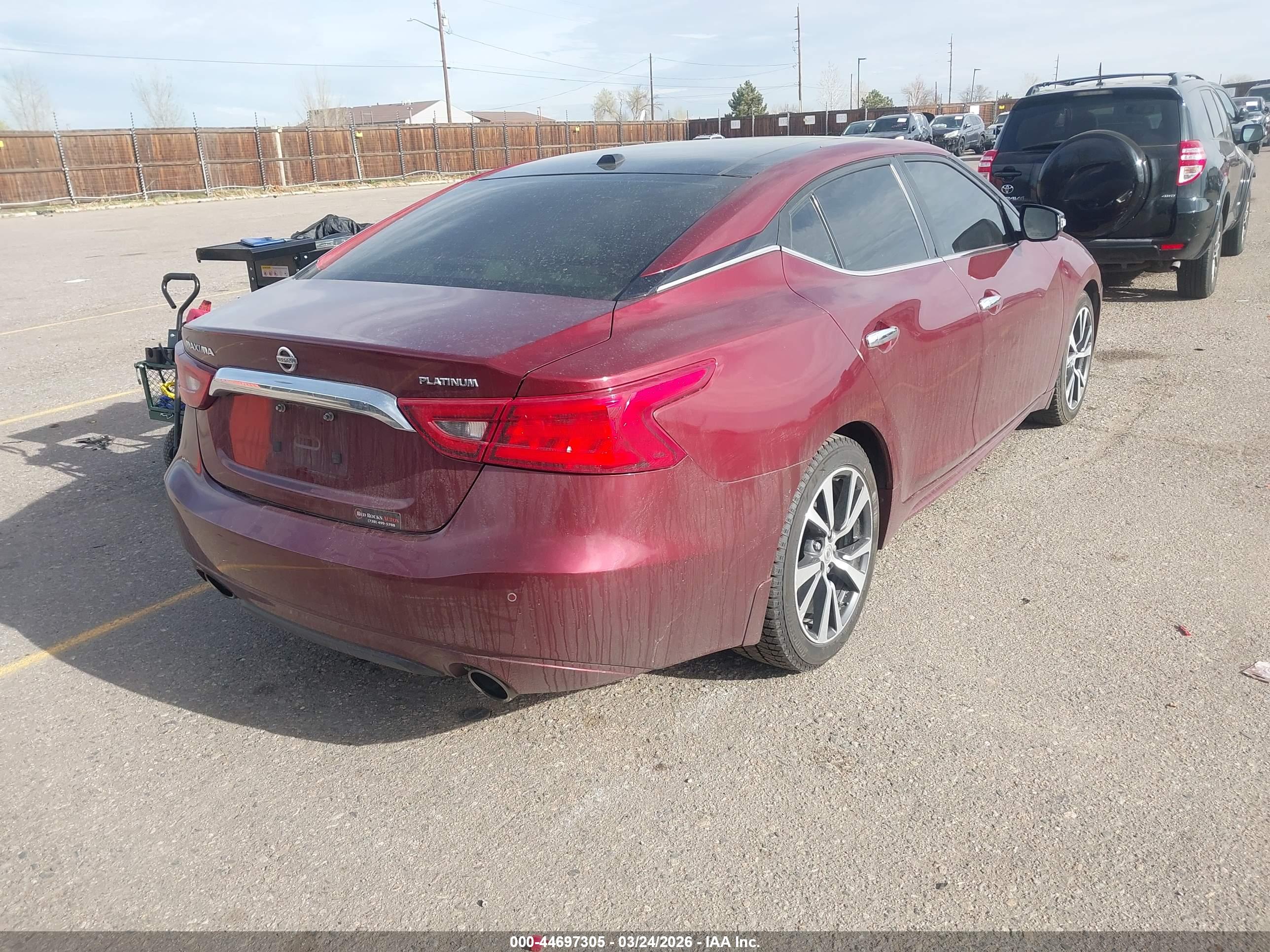 NISSAN MAXIMA image 4