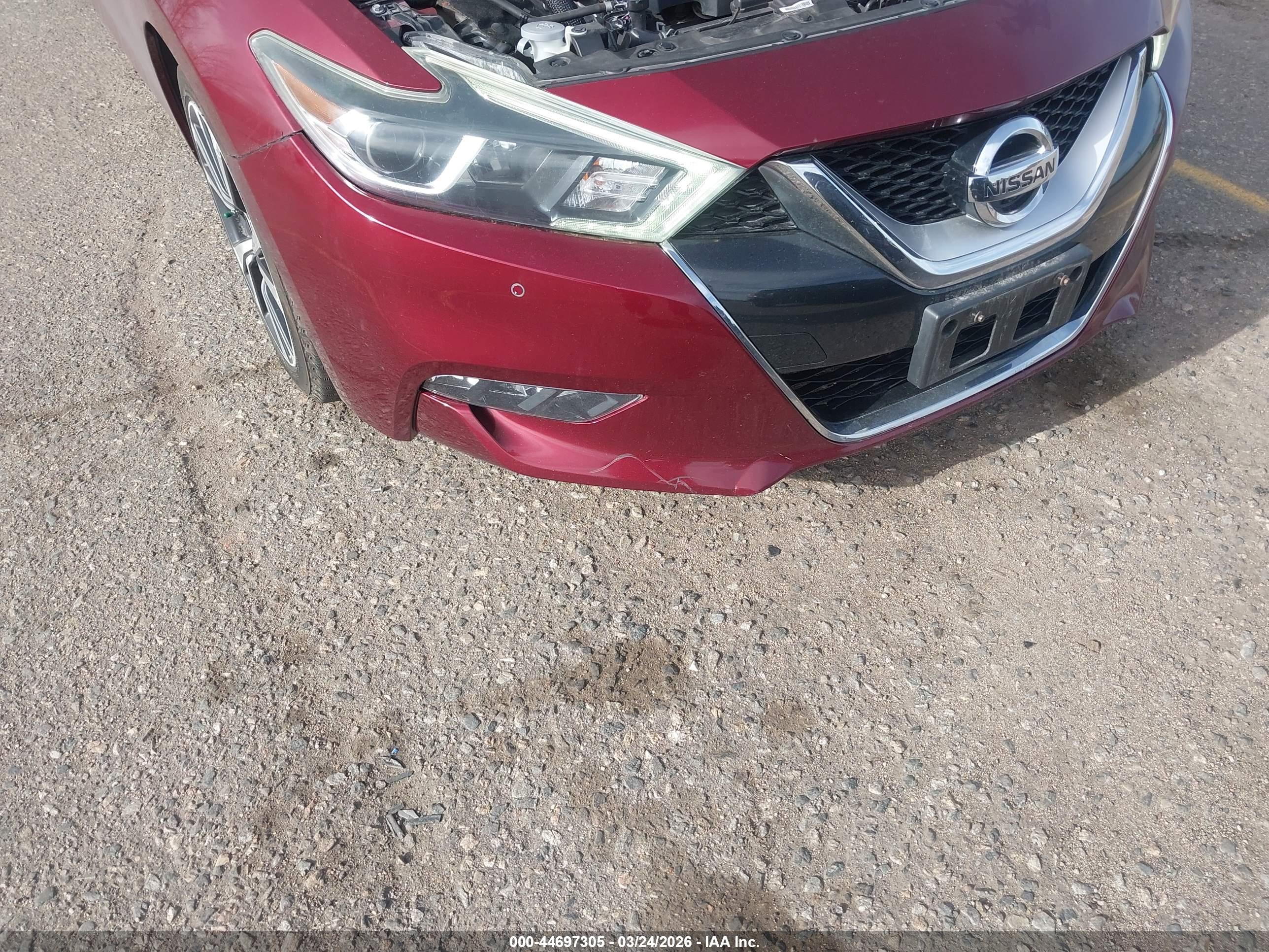 NISSAN MAXIMA image 6