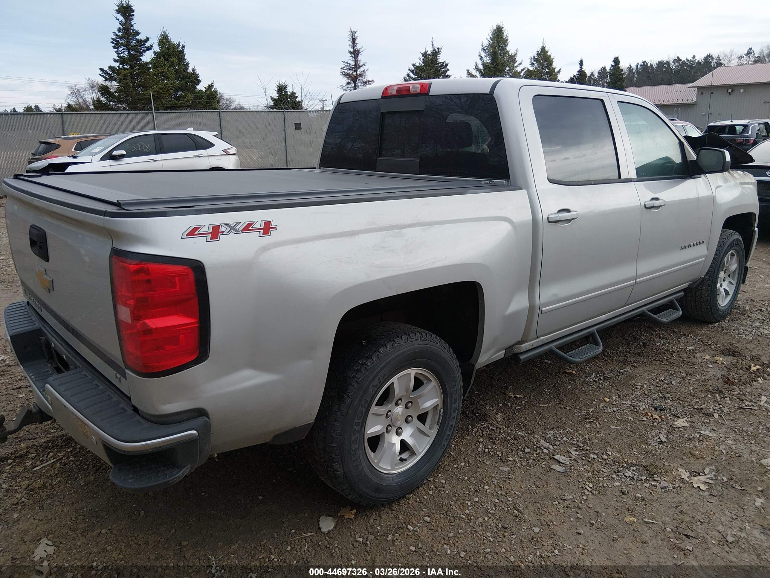 CHEVROLET SILVERADO image 4