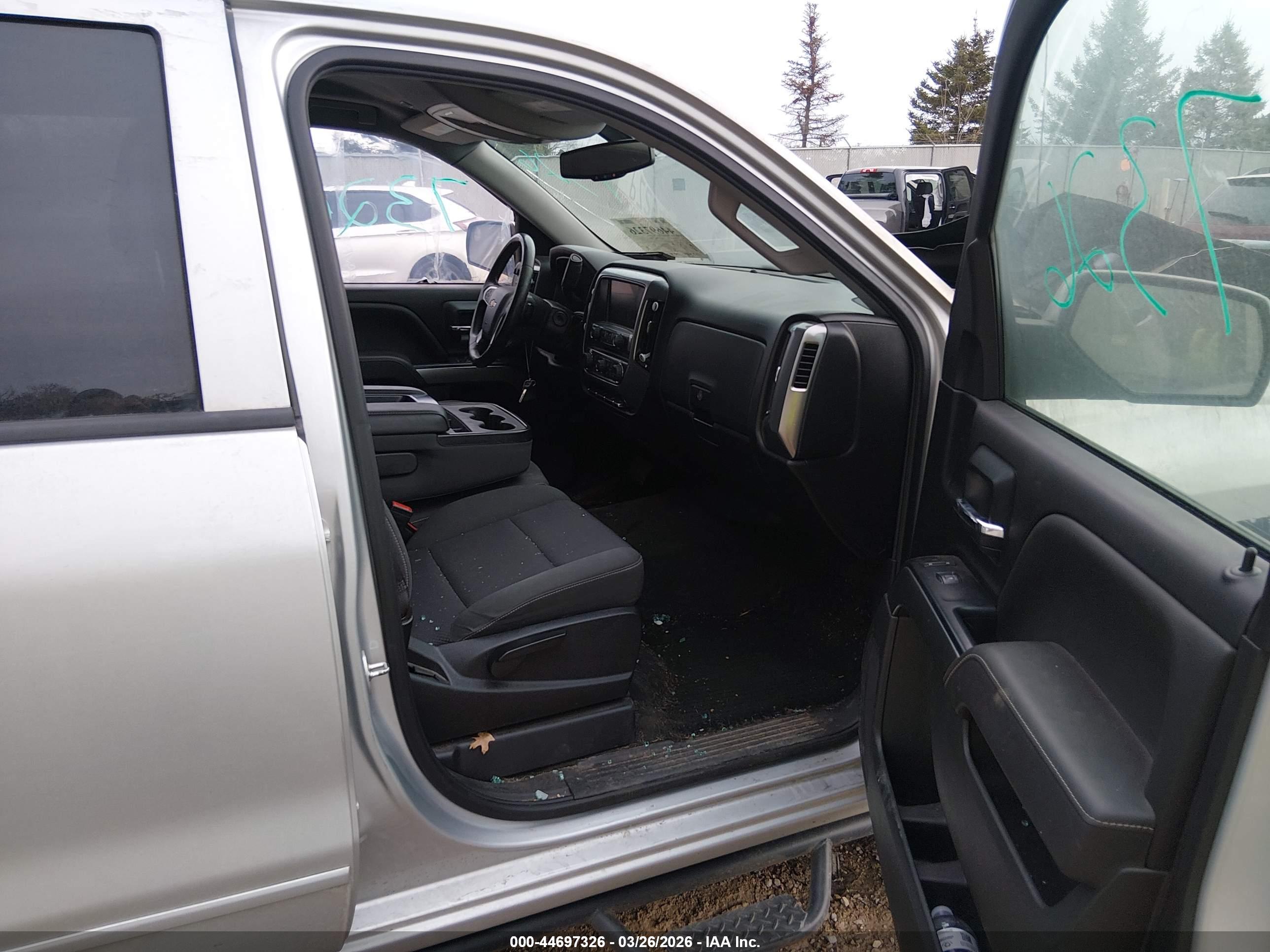 CHEVROLET SILVERADO image 5