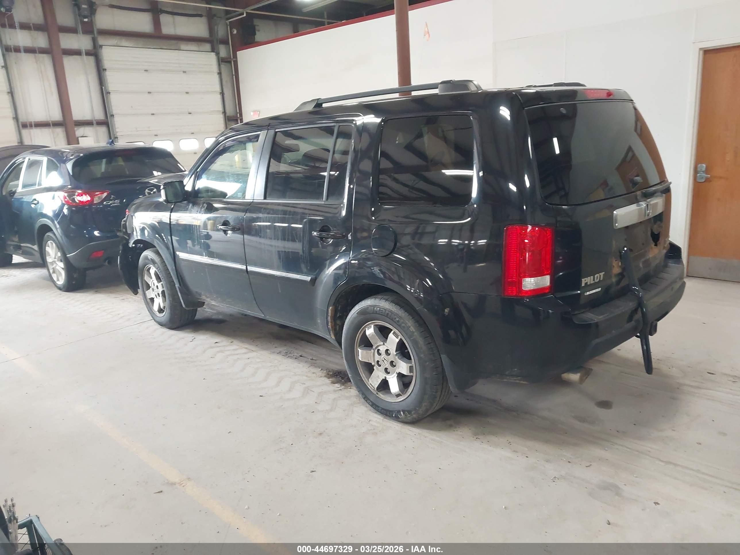 HONDA PILOT image 3