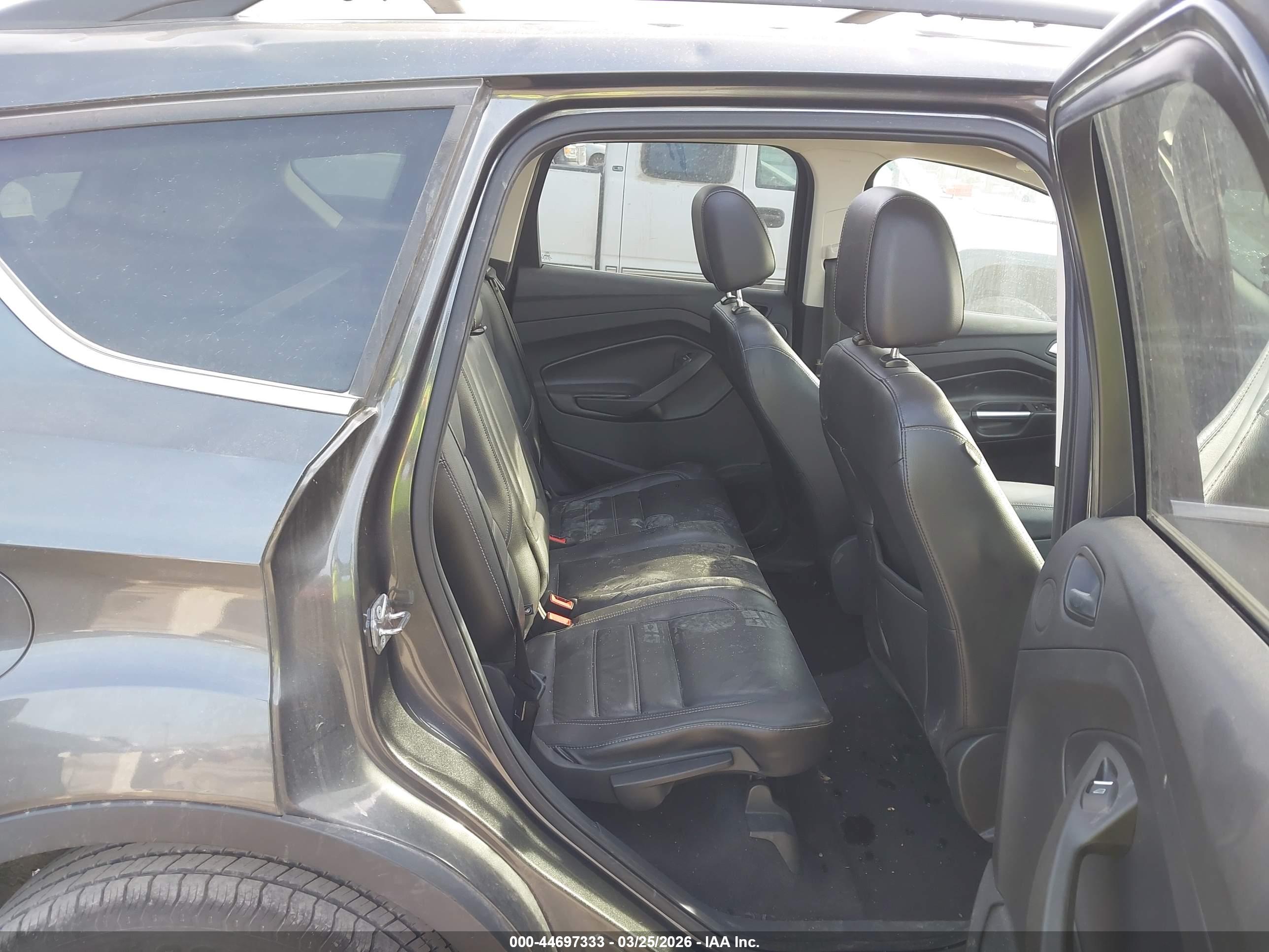 FORD ESCAPE image 8
