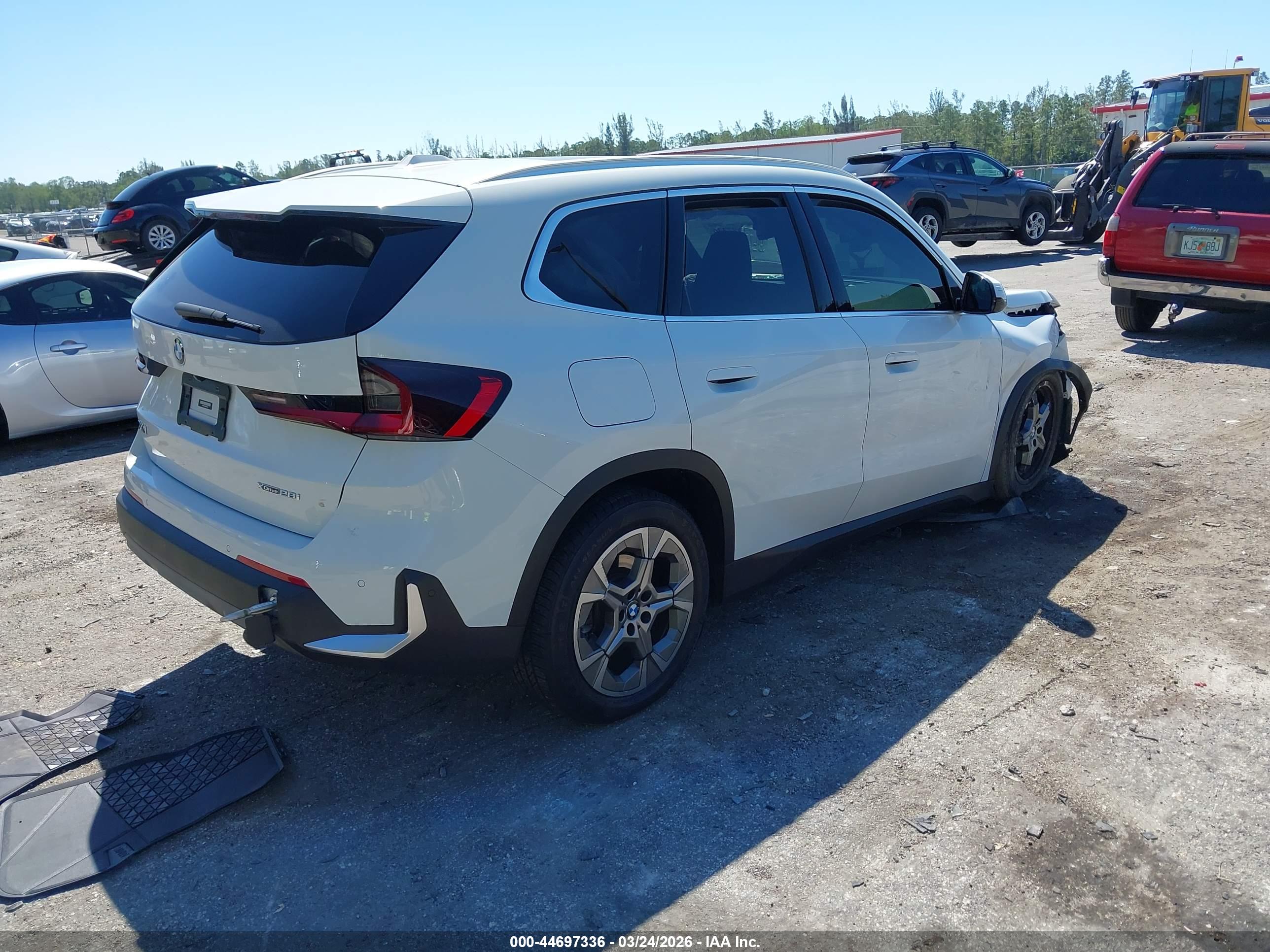BMW X1 image 4