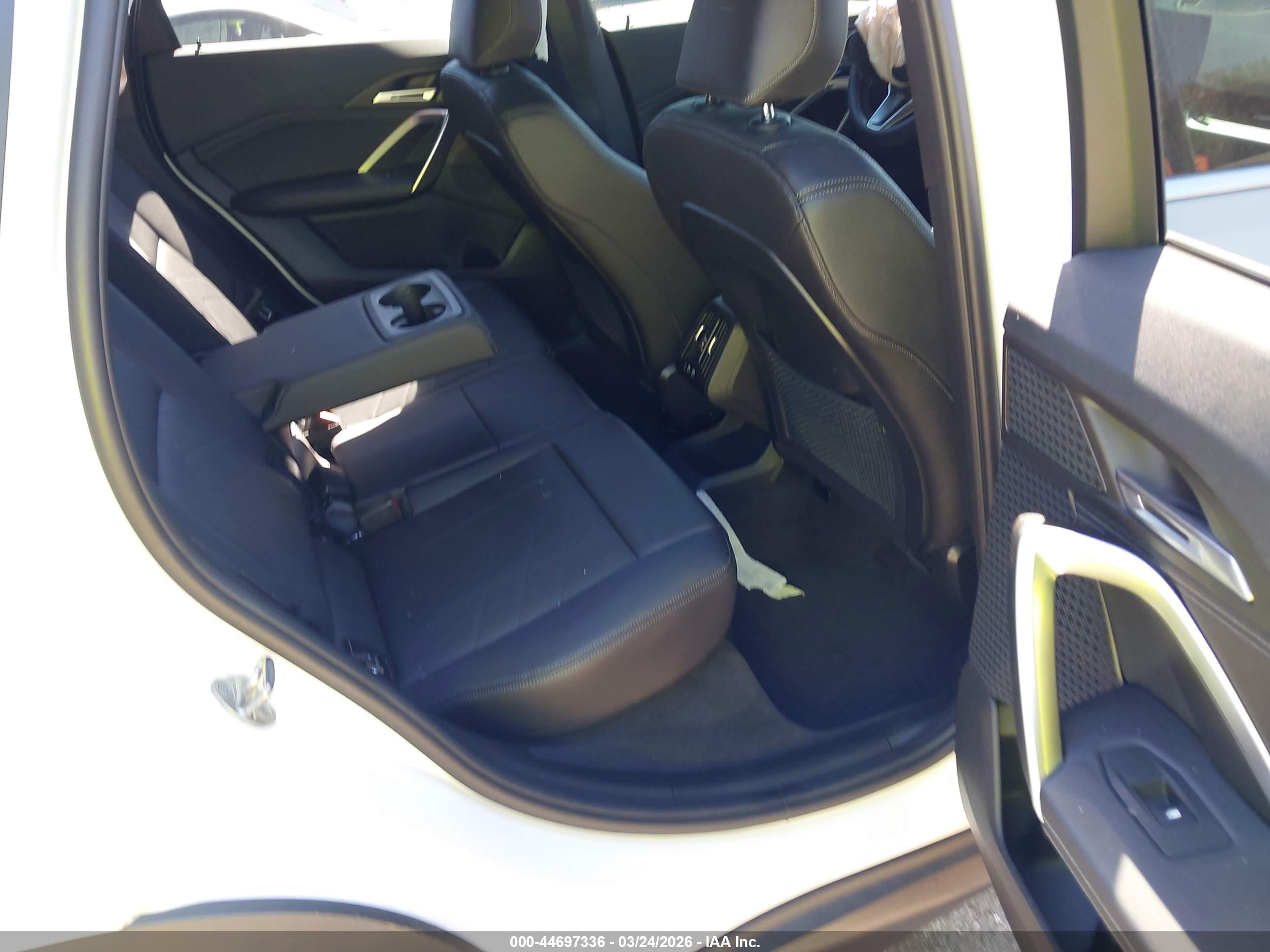 BMW X1 image 8