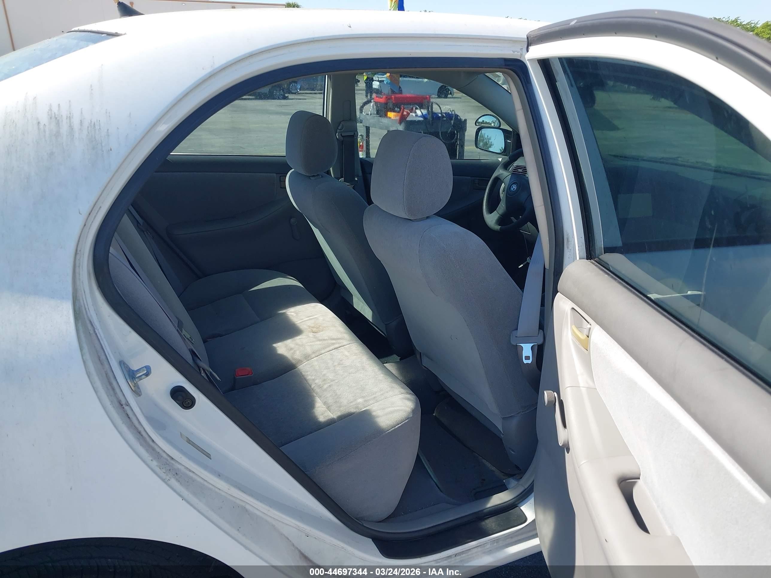 TOYOTA COROLLA image 8