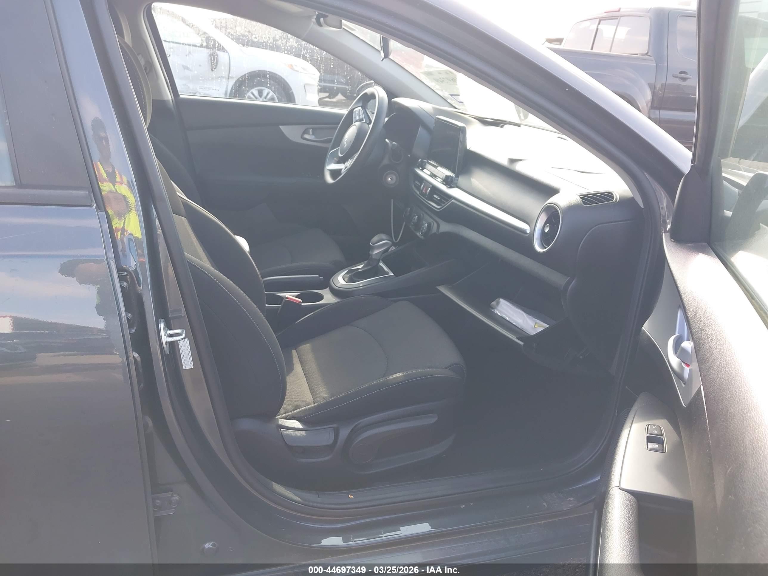 KIA FORTE image 5