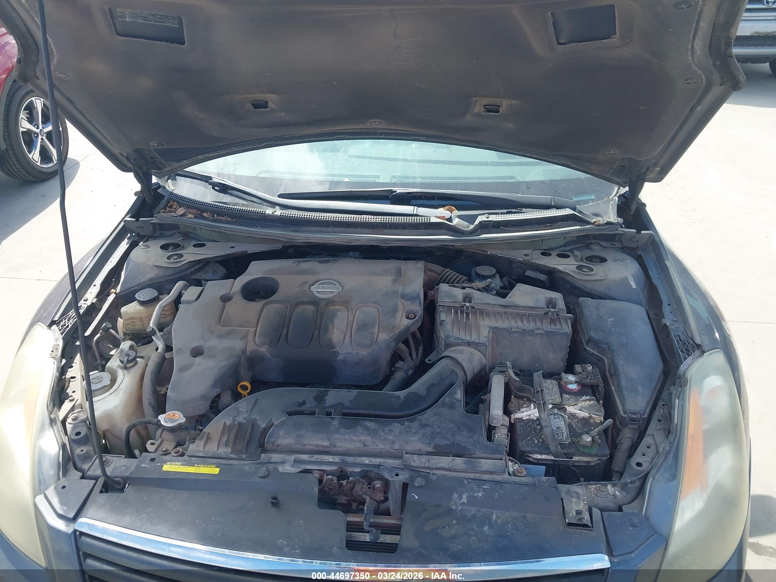 NISSAN ALTIMA image 10