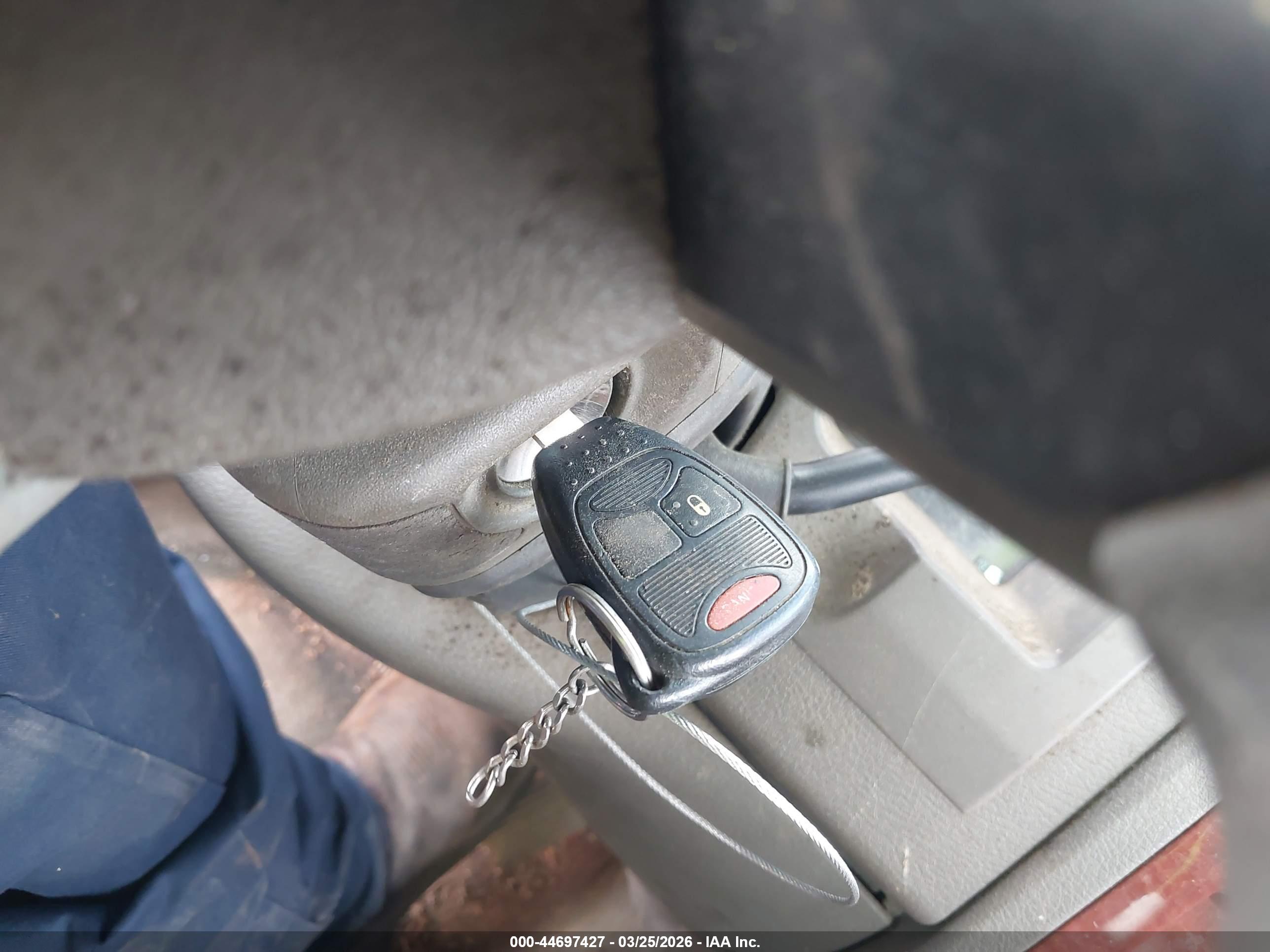 DODGE DAKOTA image 11