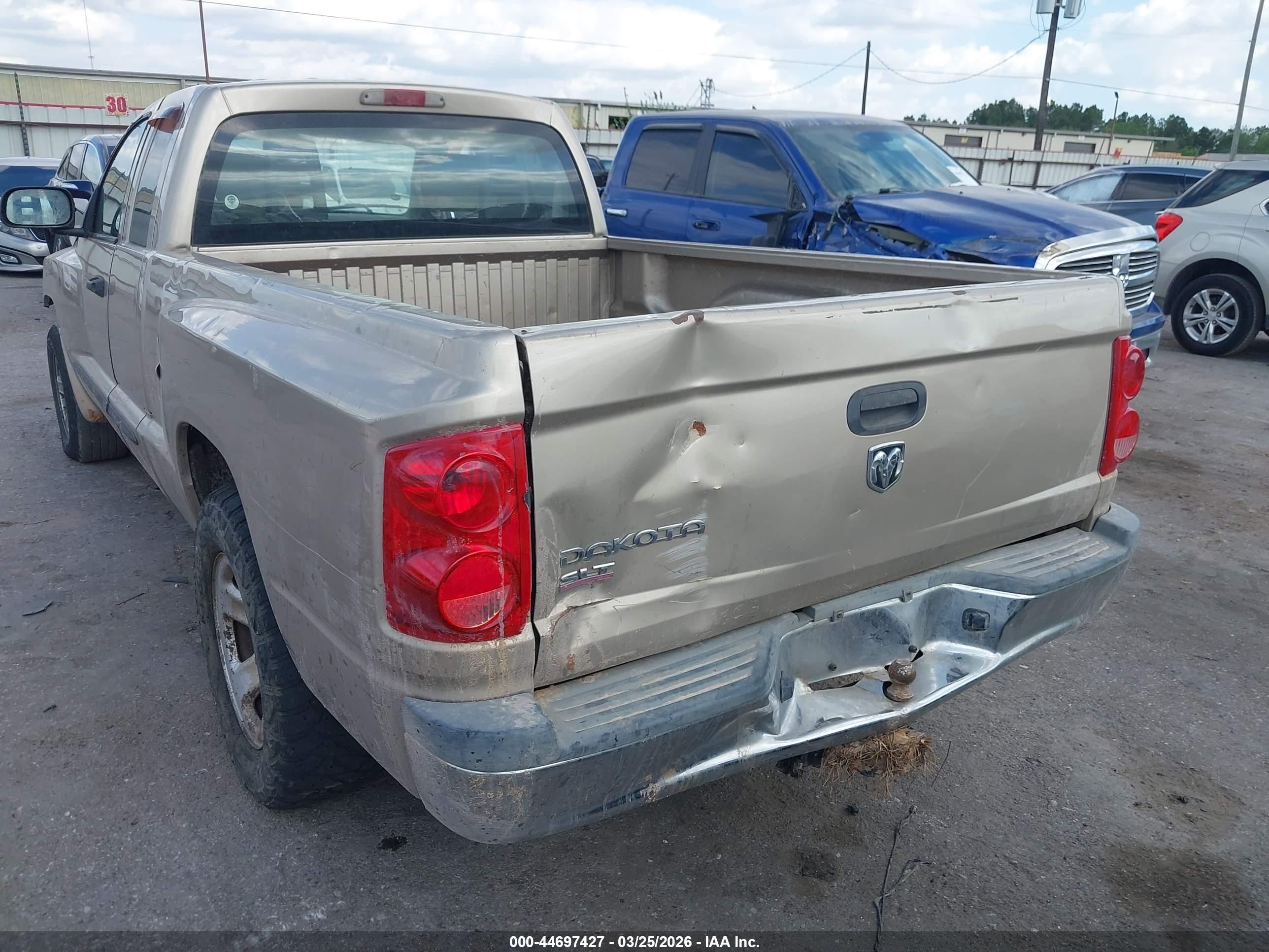 DODGE DAKOTA image 6