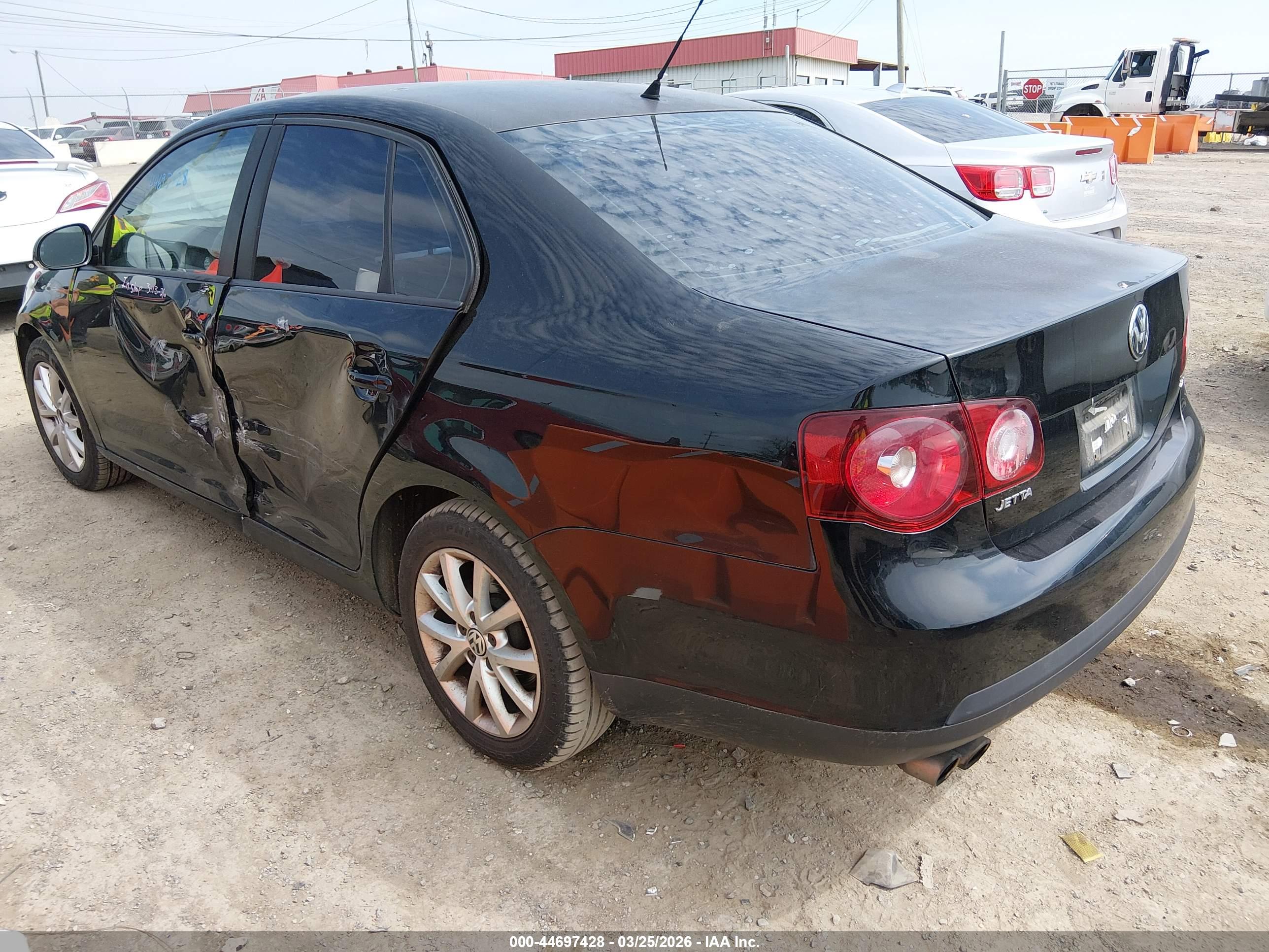 VOLKSWAGEN JETTA image 3
