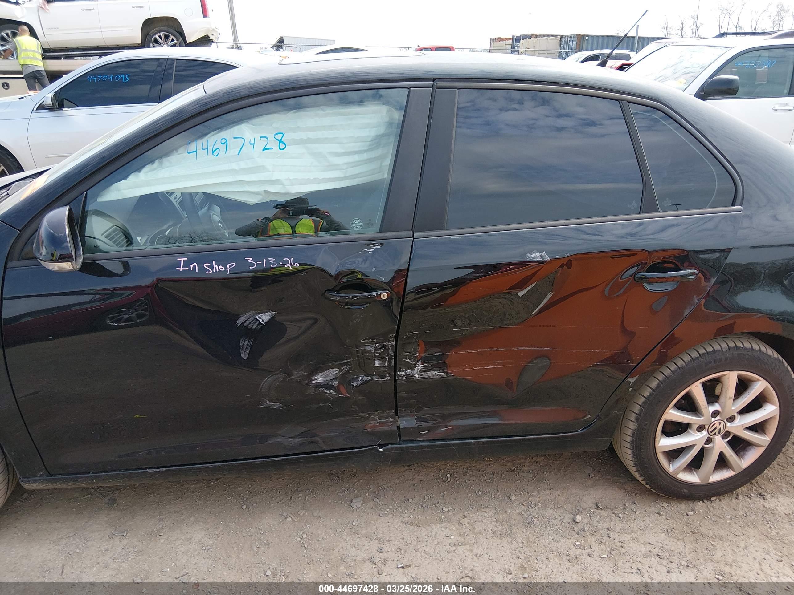 VOLKSWAGEN JETTA image 6