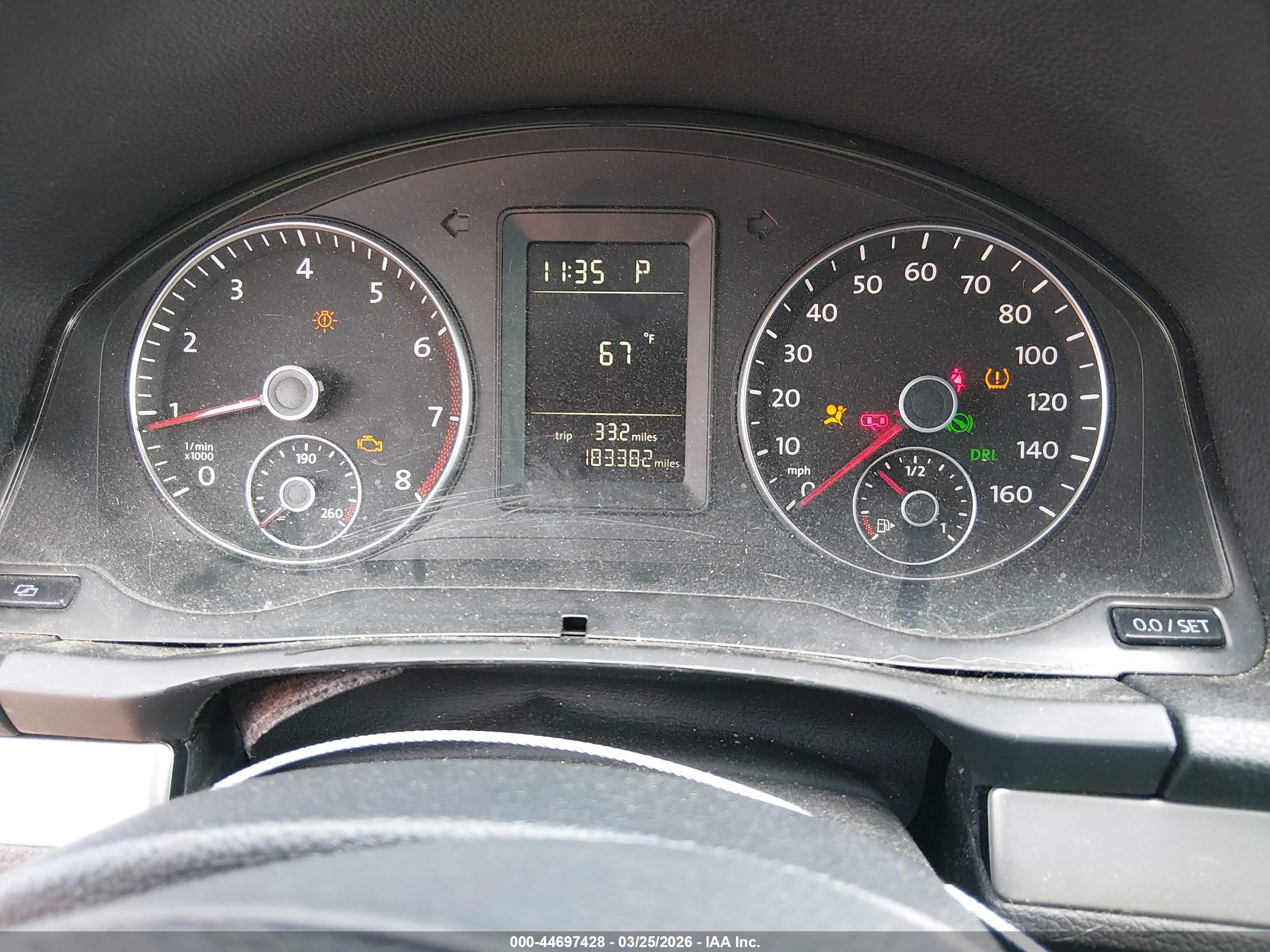 VOLKSWAGEN JETTA image 7