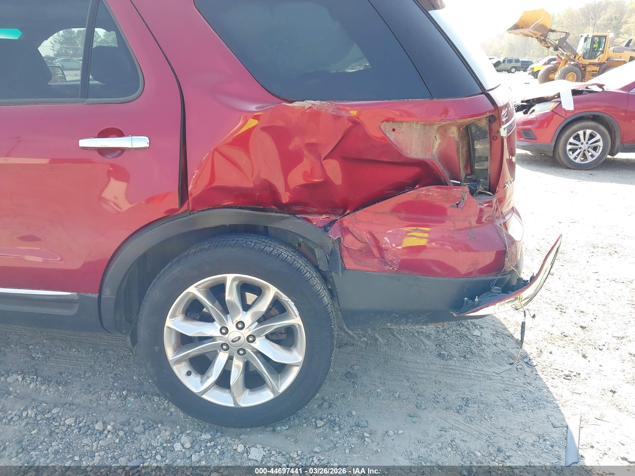 FORD EXPLORER image 6