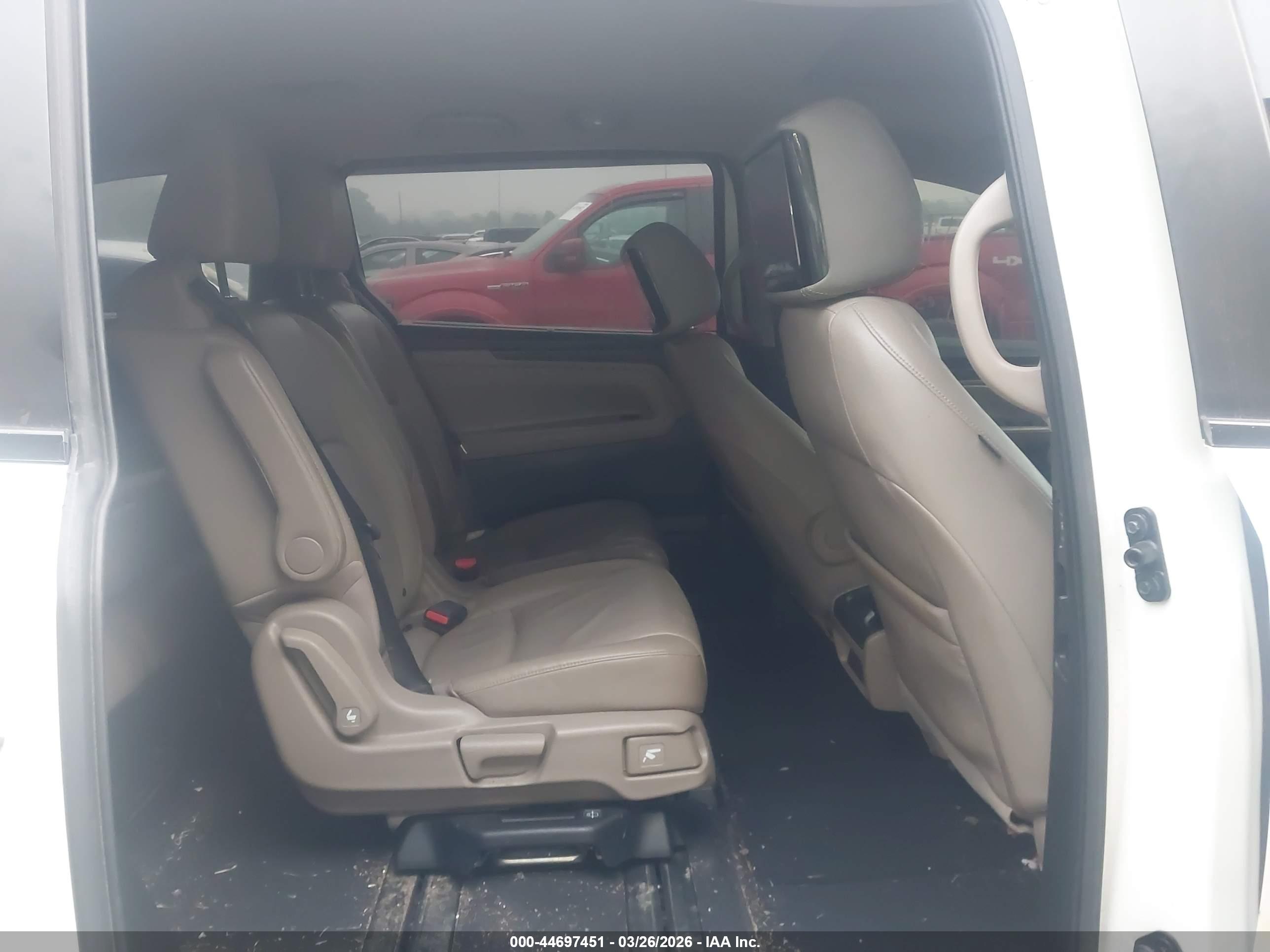 HONDA ODYSSEY image 8