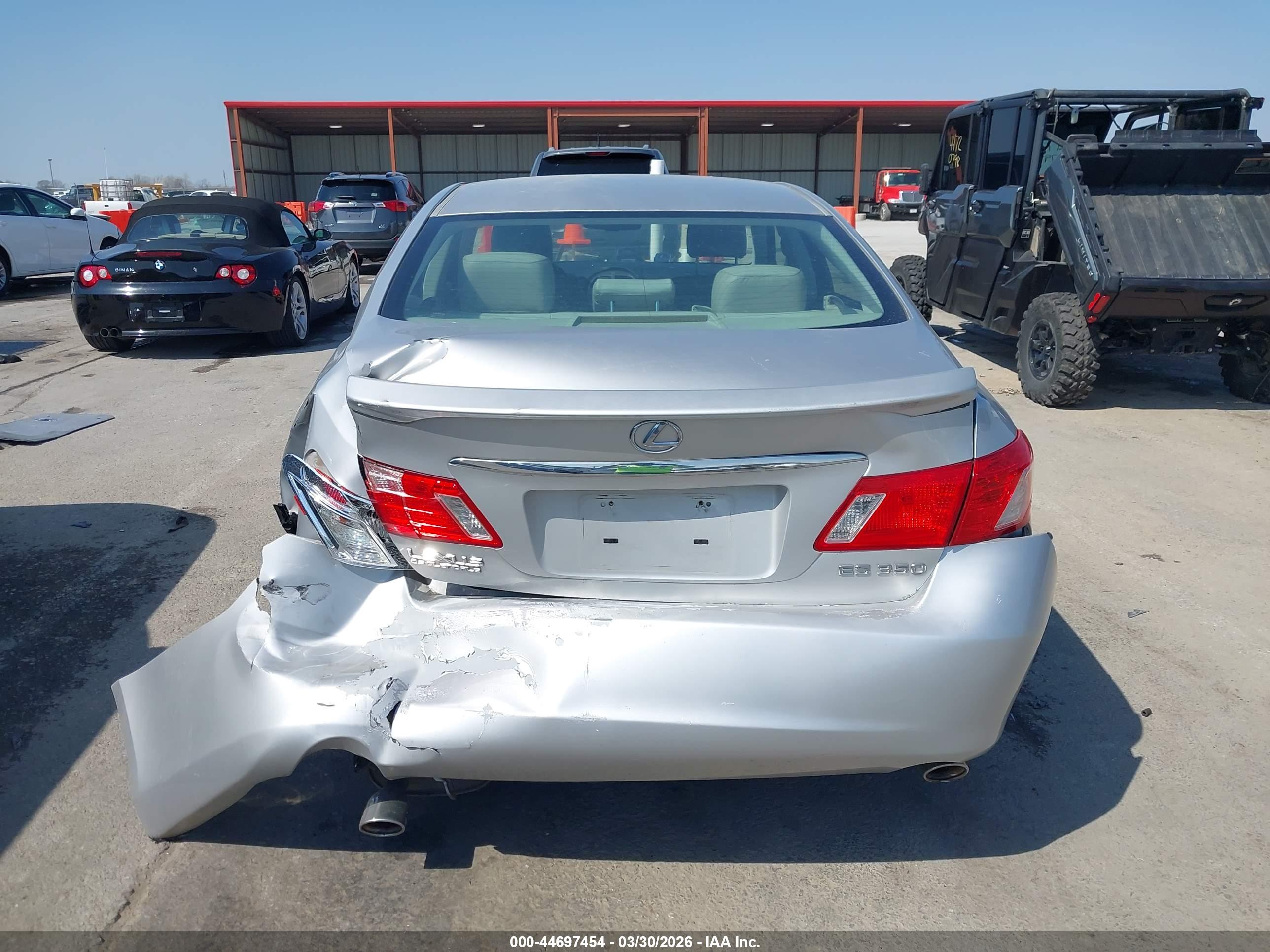 LEXUS ES image 6