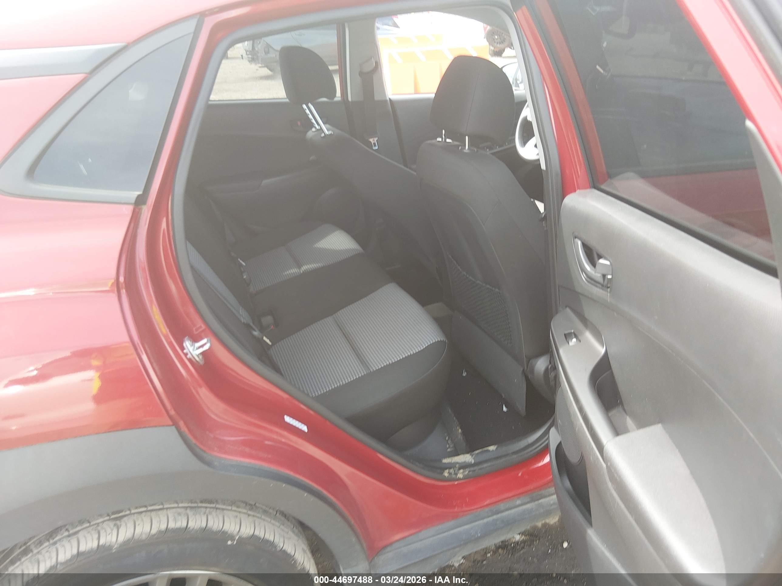 HYUNDAI KONA image 8