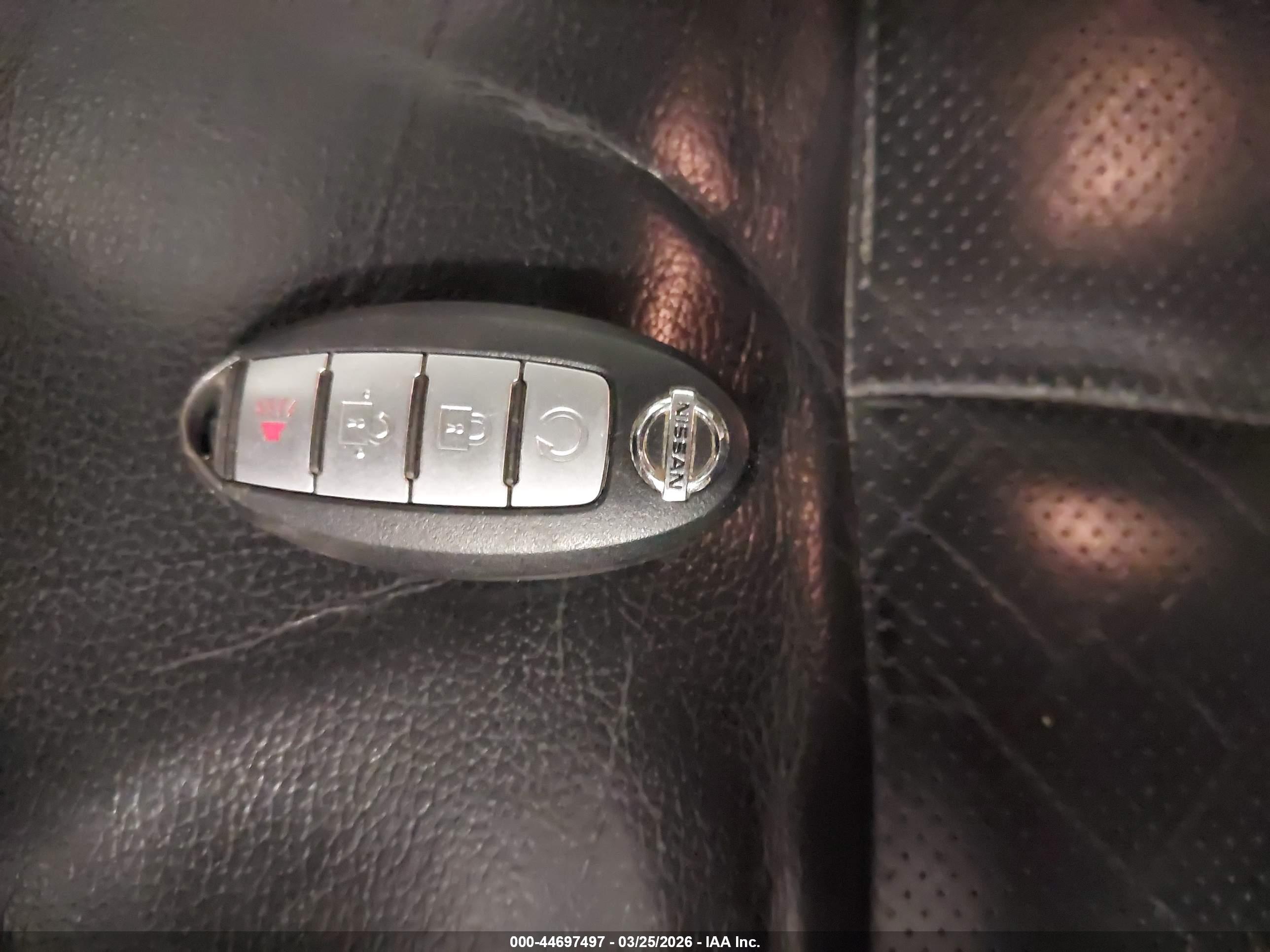 NISSAN TITAN image 11