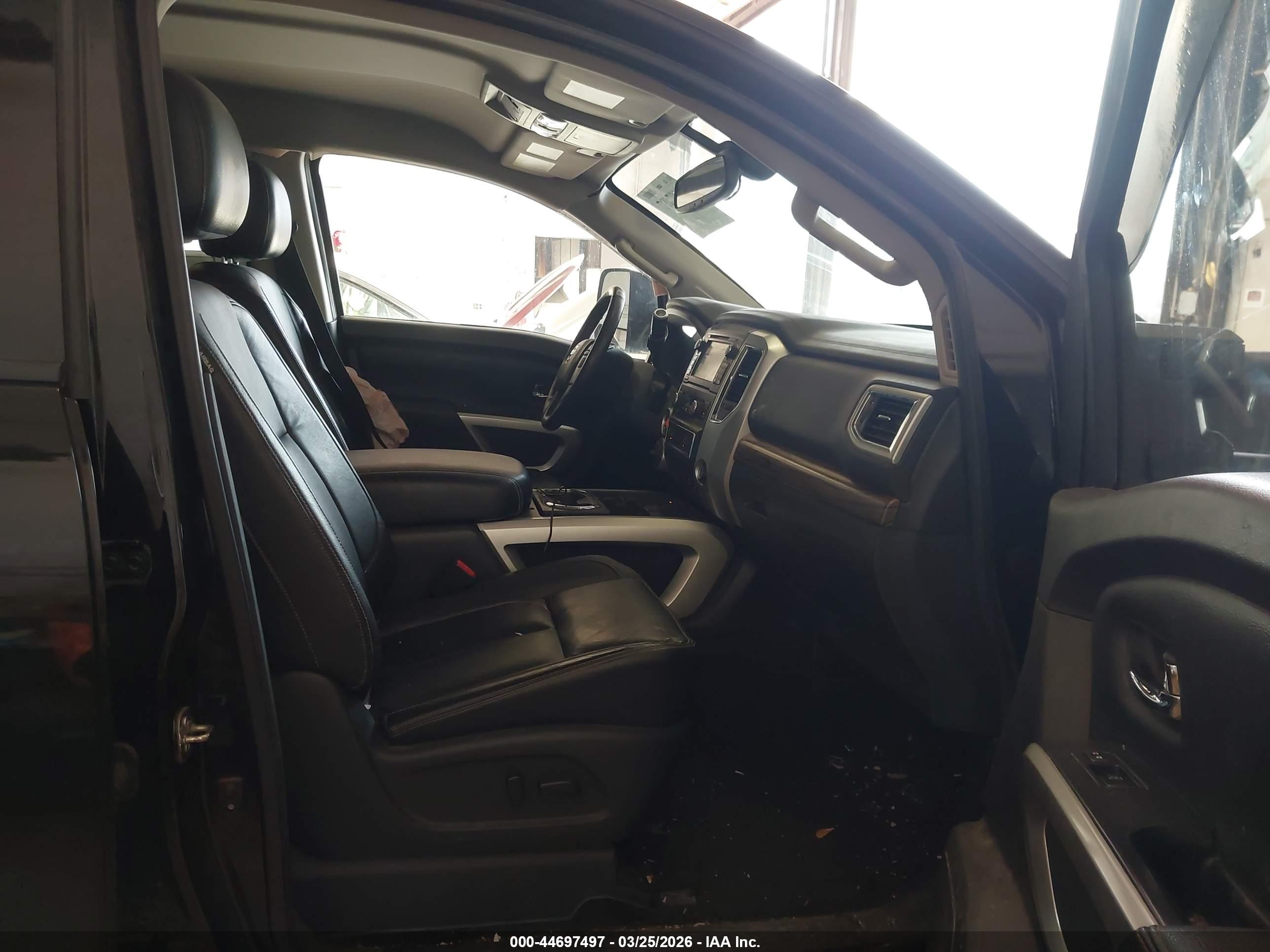 NISSAN TITAN image 5