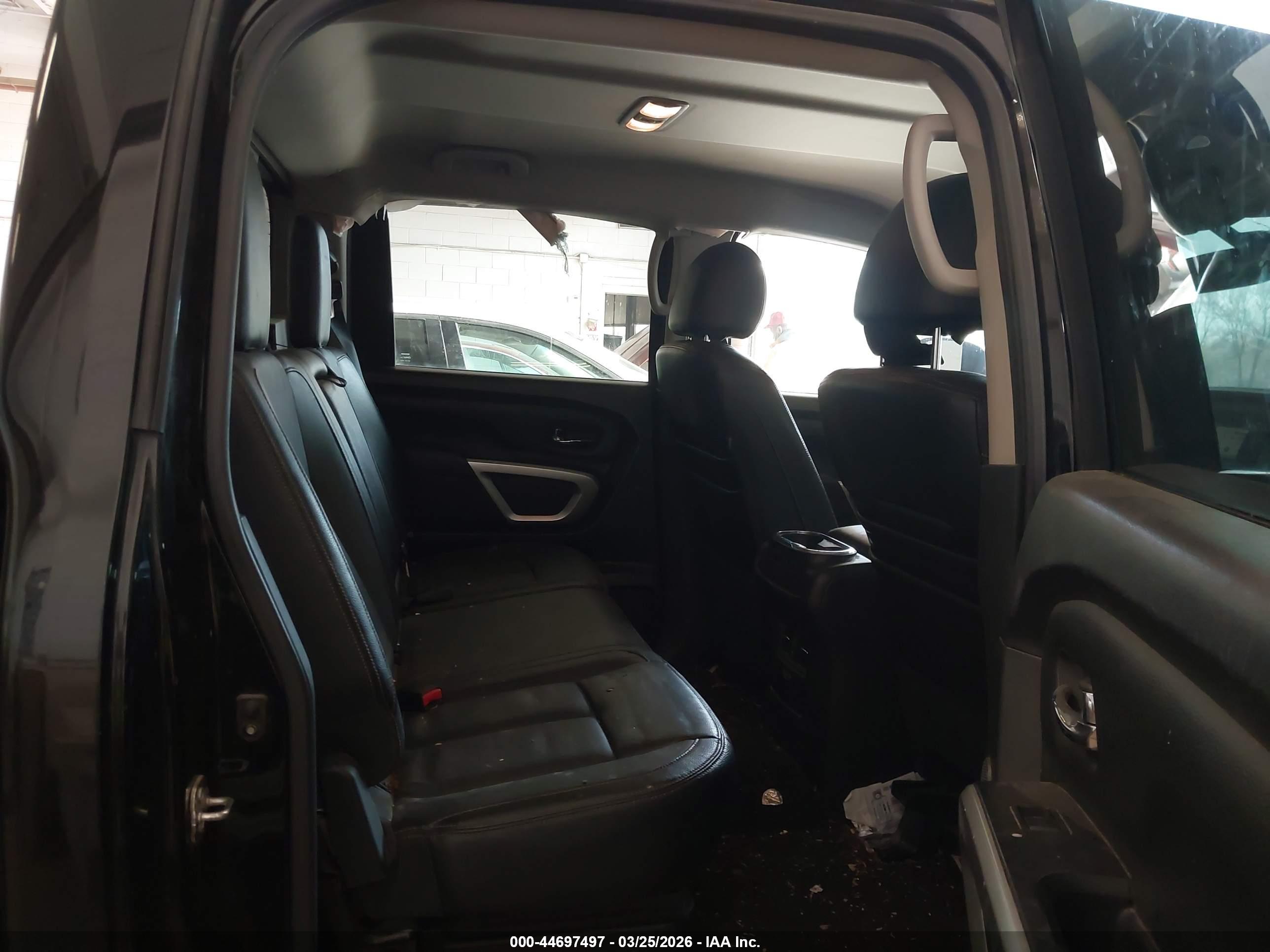 NISSAN TITAN image 8