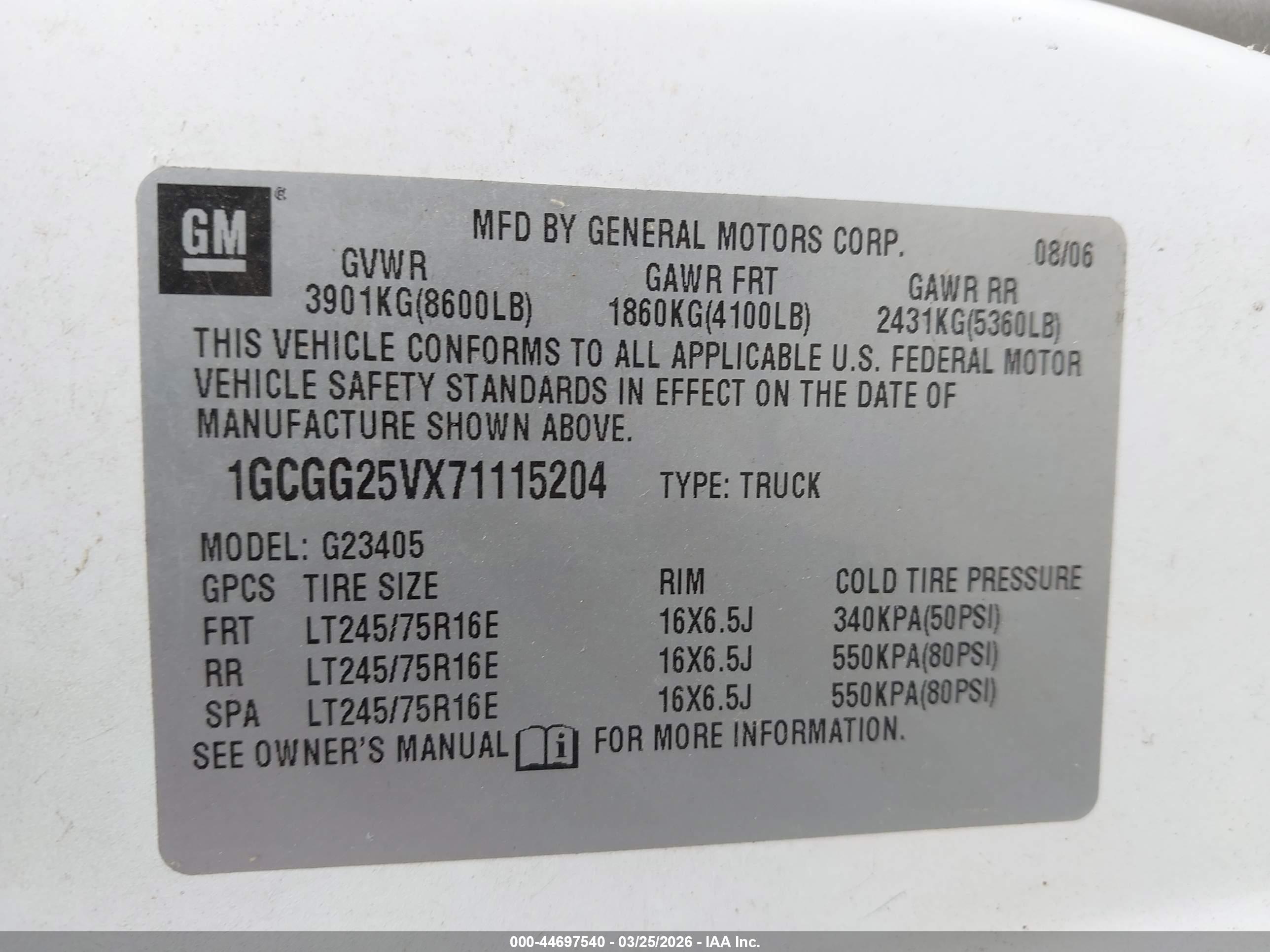 CHEVROLET EXPRESS image 9