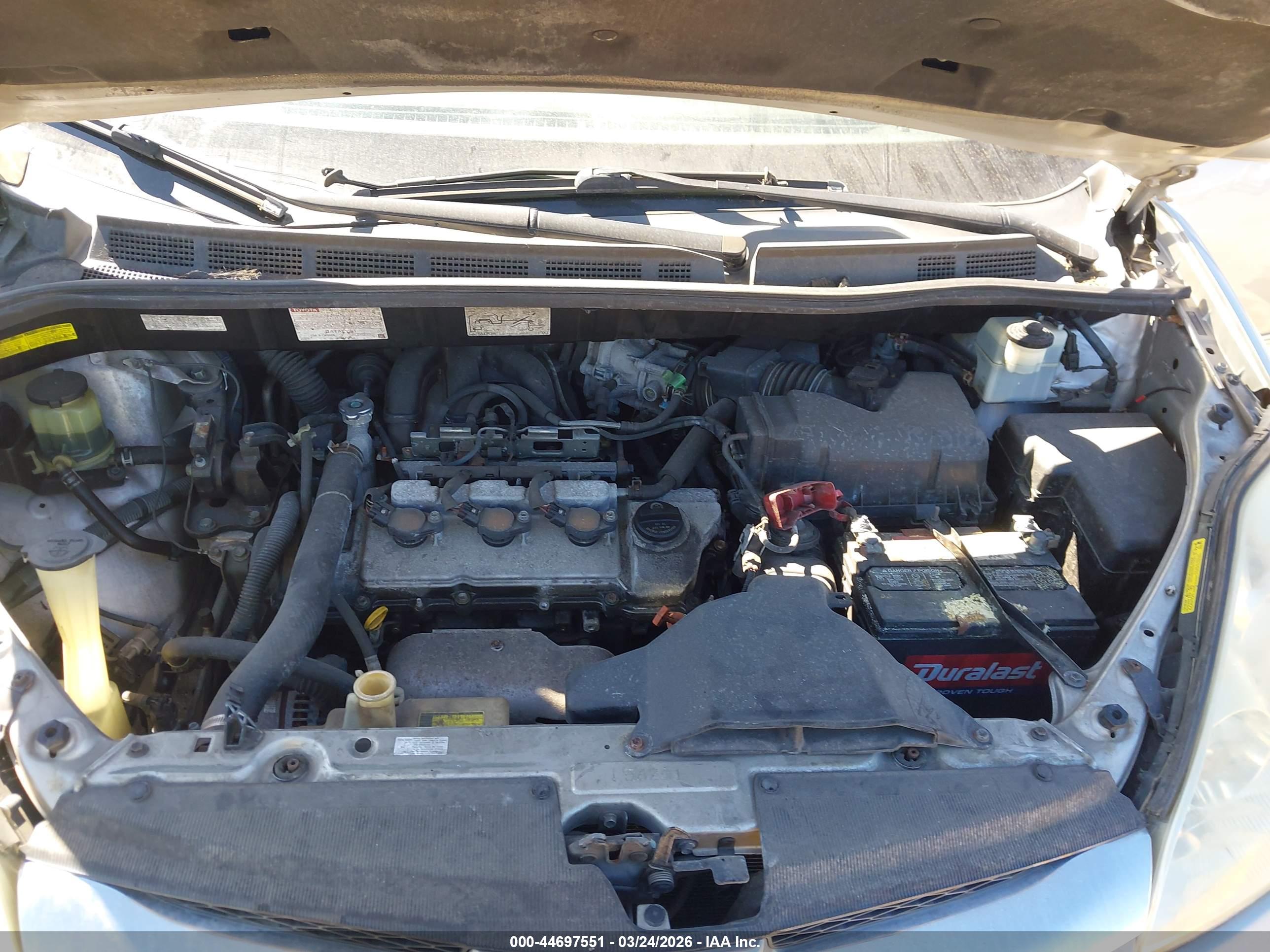 TOYOTA SIENNA image 10