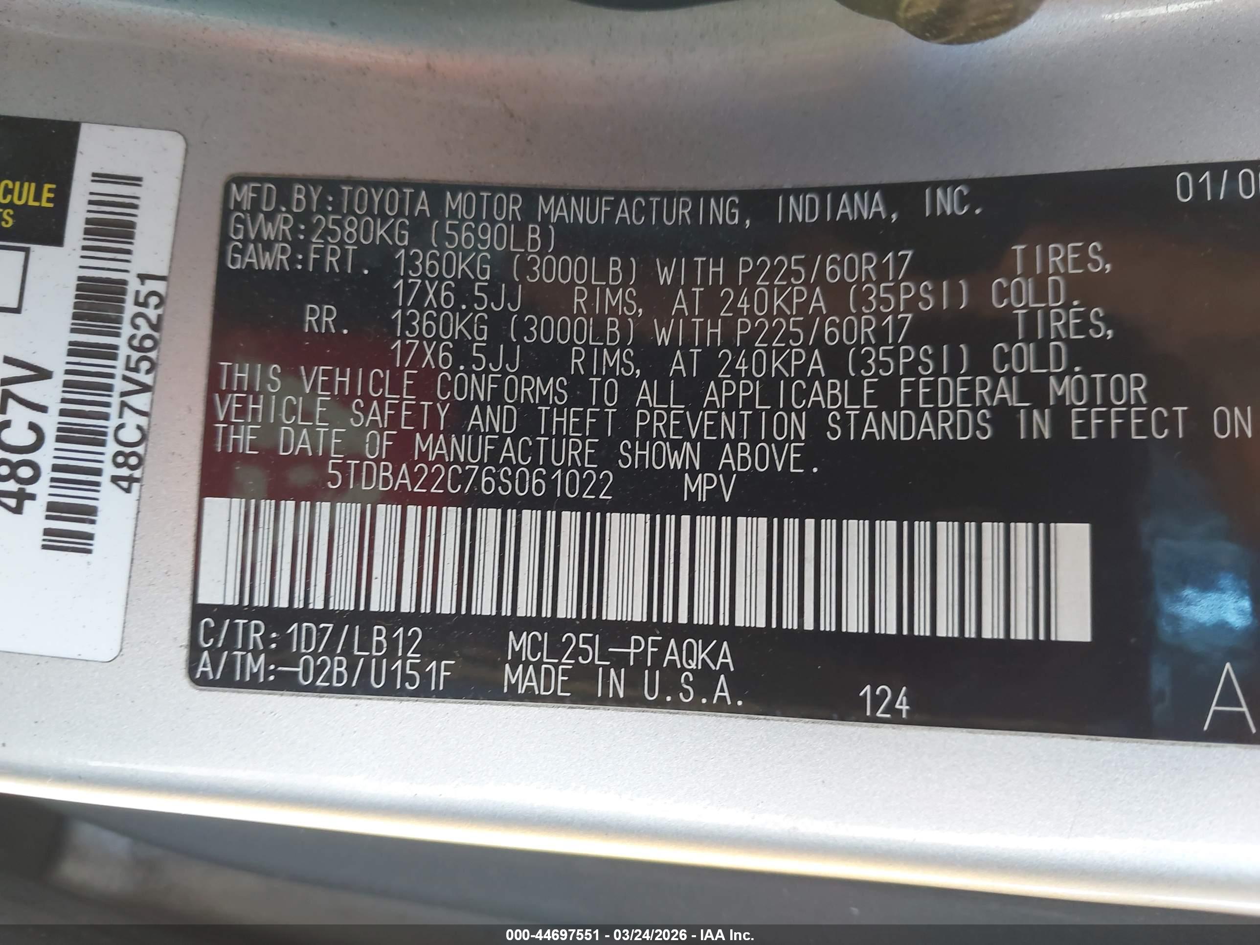 TOYOTA SIENNA image 9