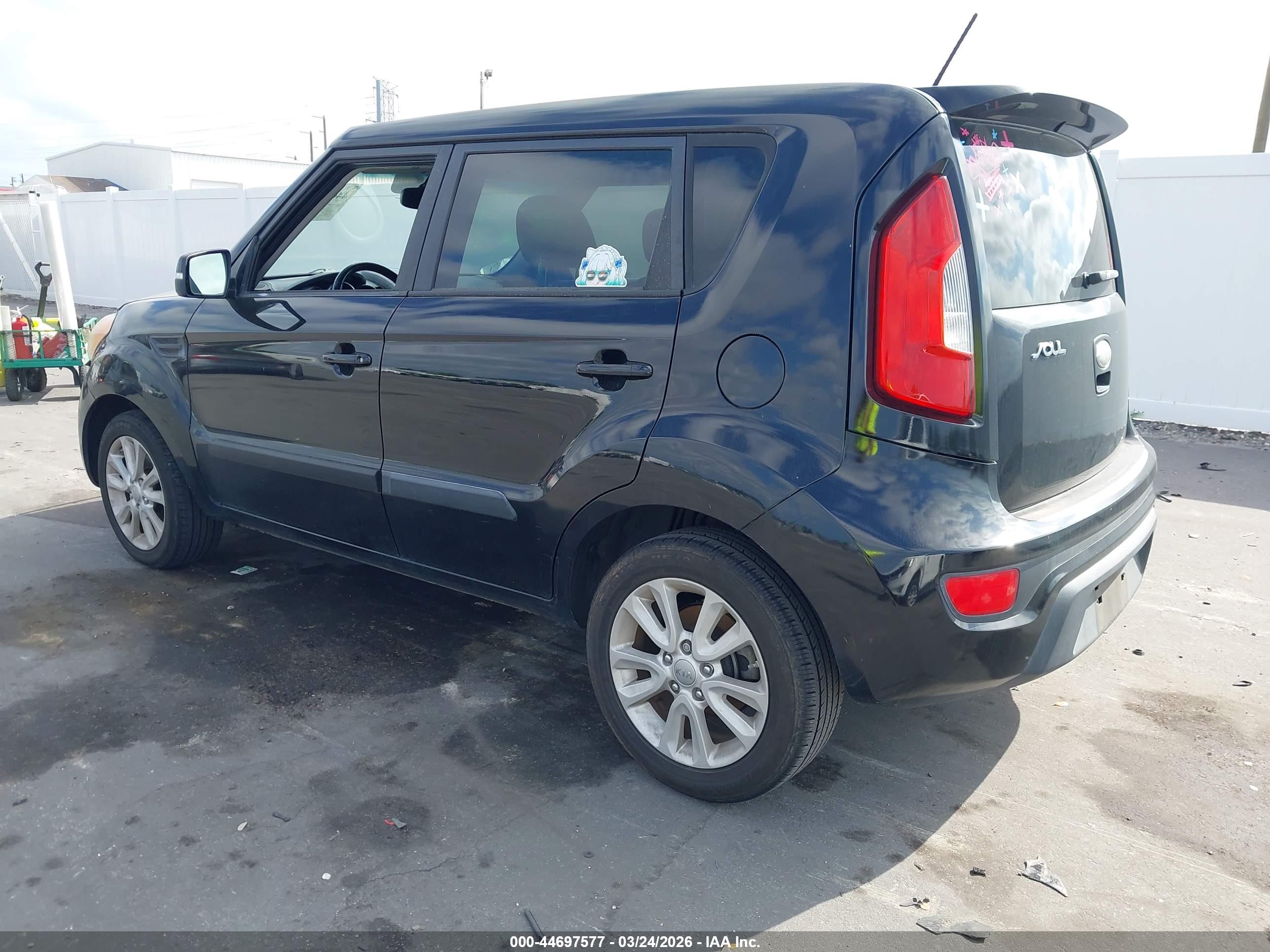 KIA SOUL image 3