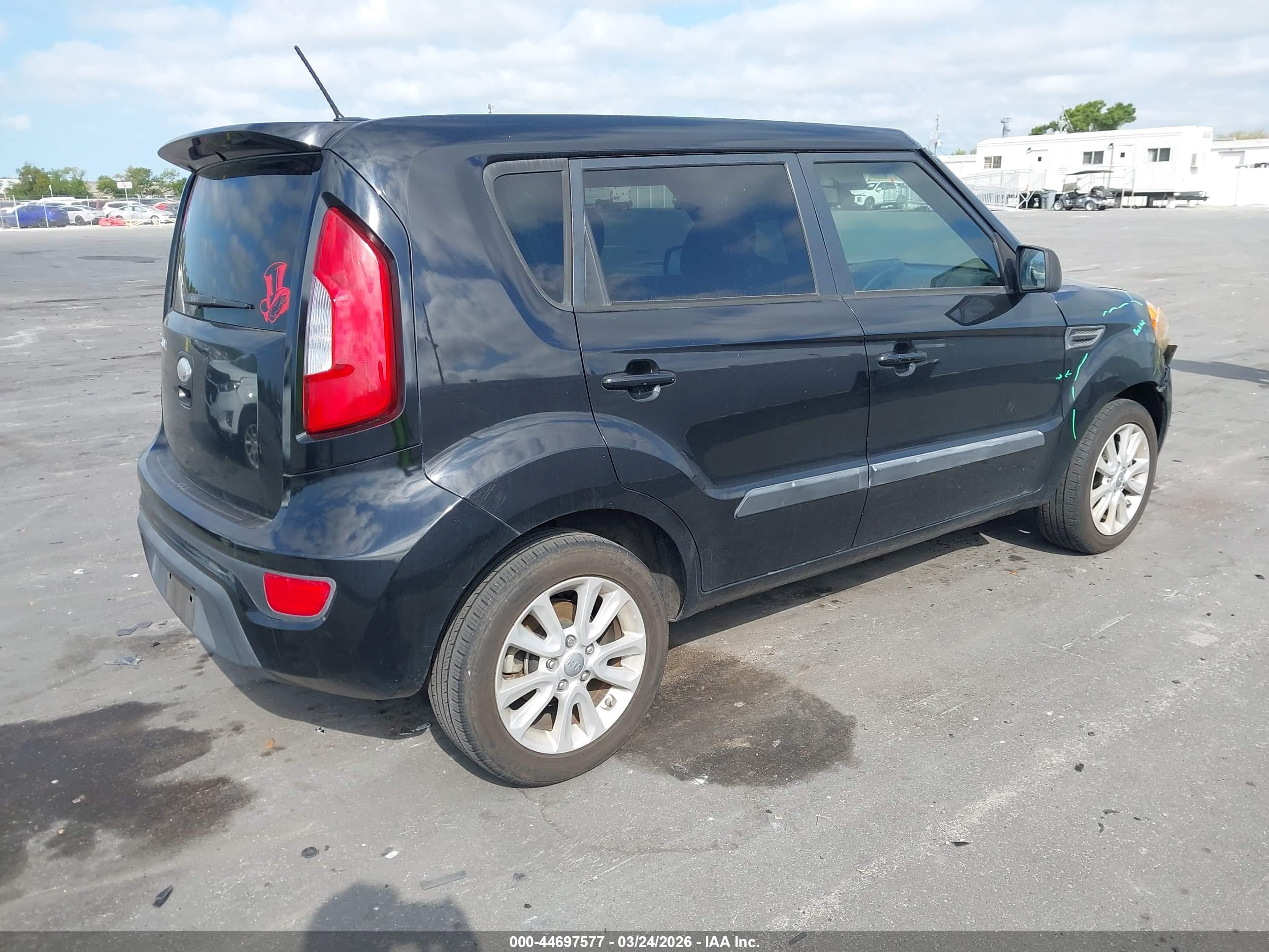 KIA SOUL image 4