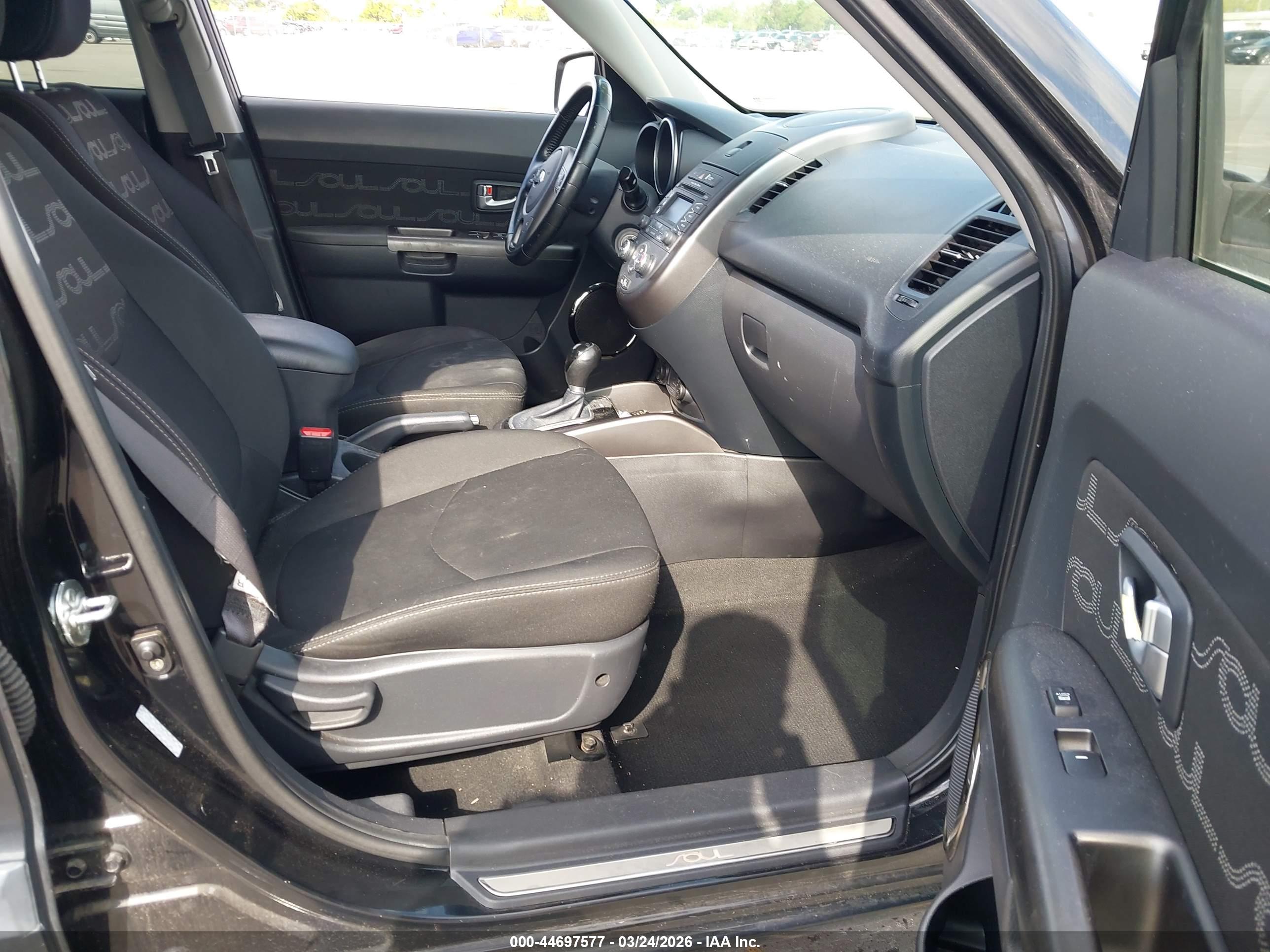 KIA SOUL image 5