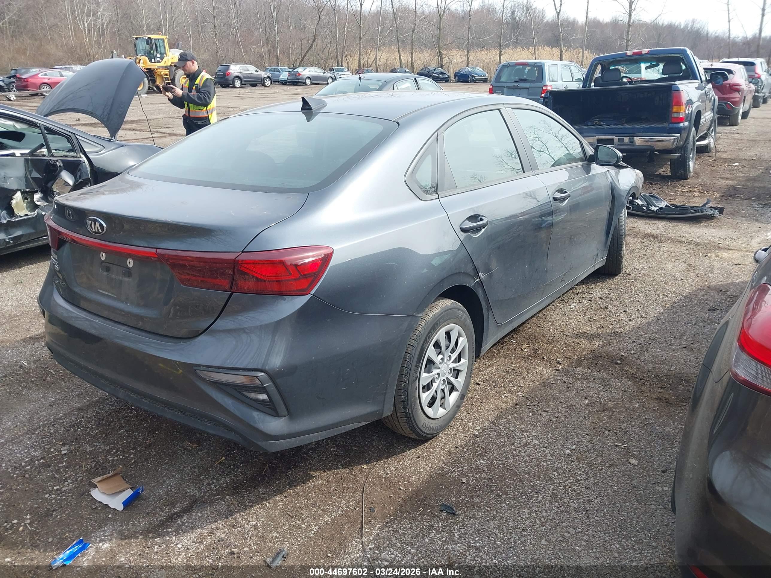 KIA FORTE image 4