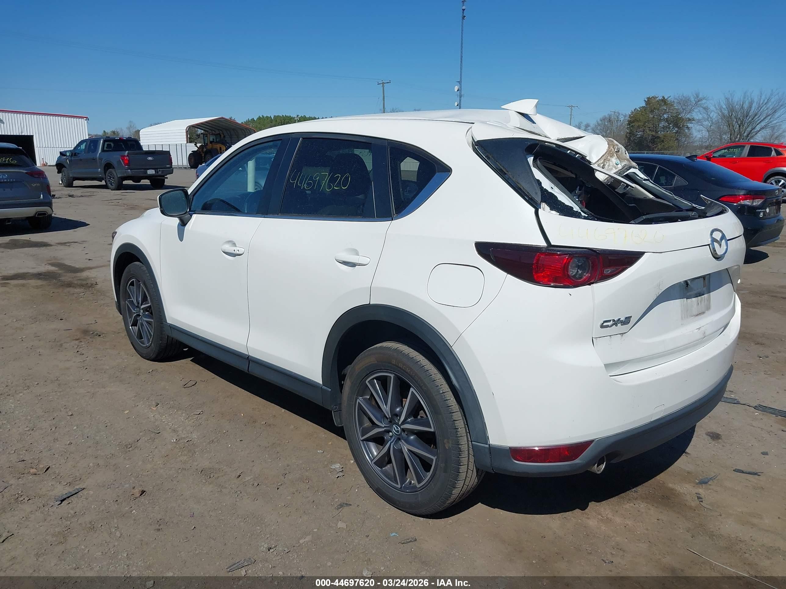 MAZDA CX-5 image 3