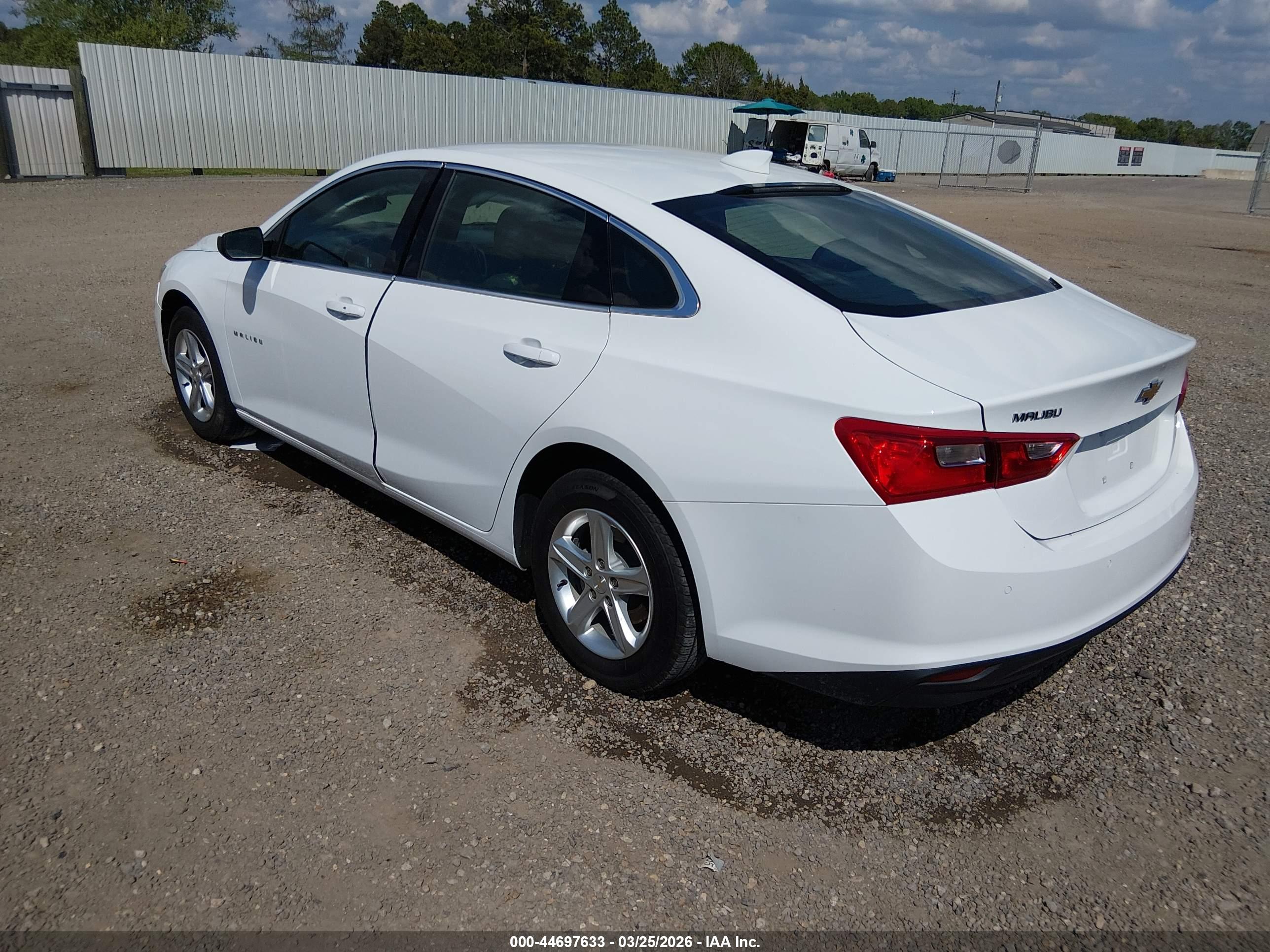CHEVROLET MALIBU image 3