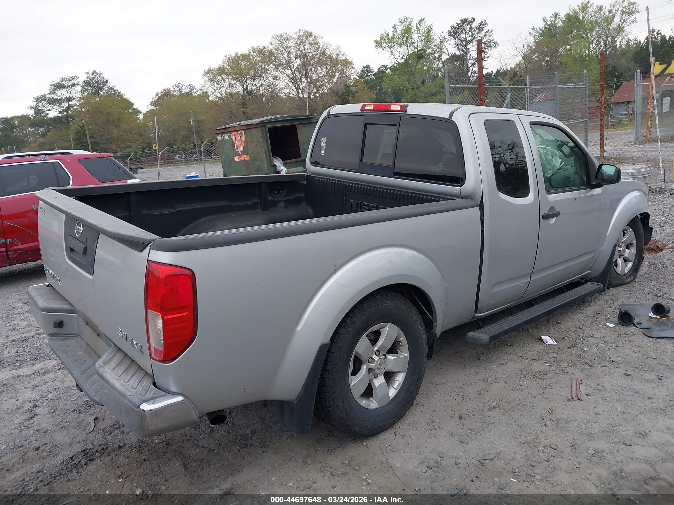 NISSAN FRONTIER image 4