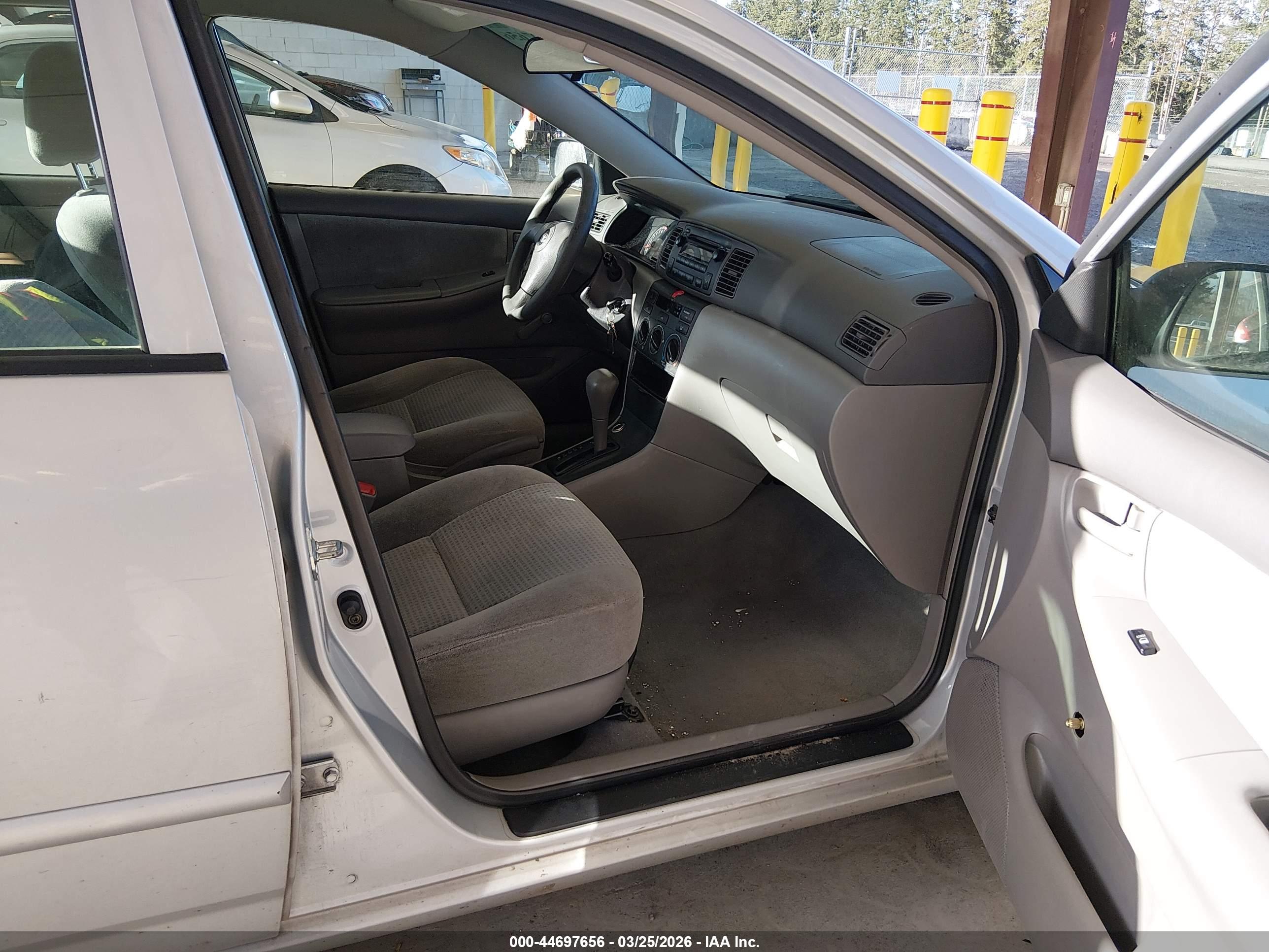 TOYOTA COROLLA image 5