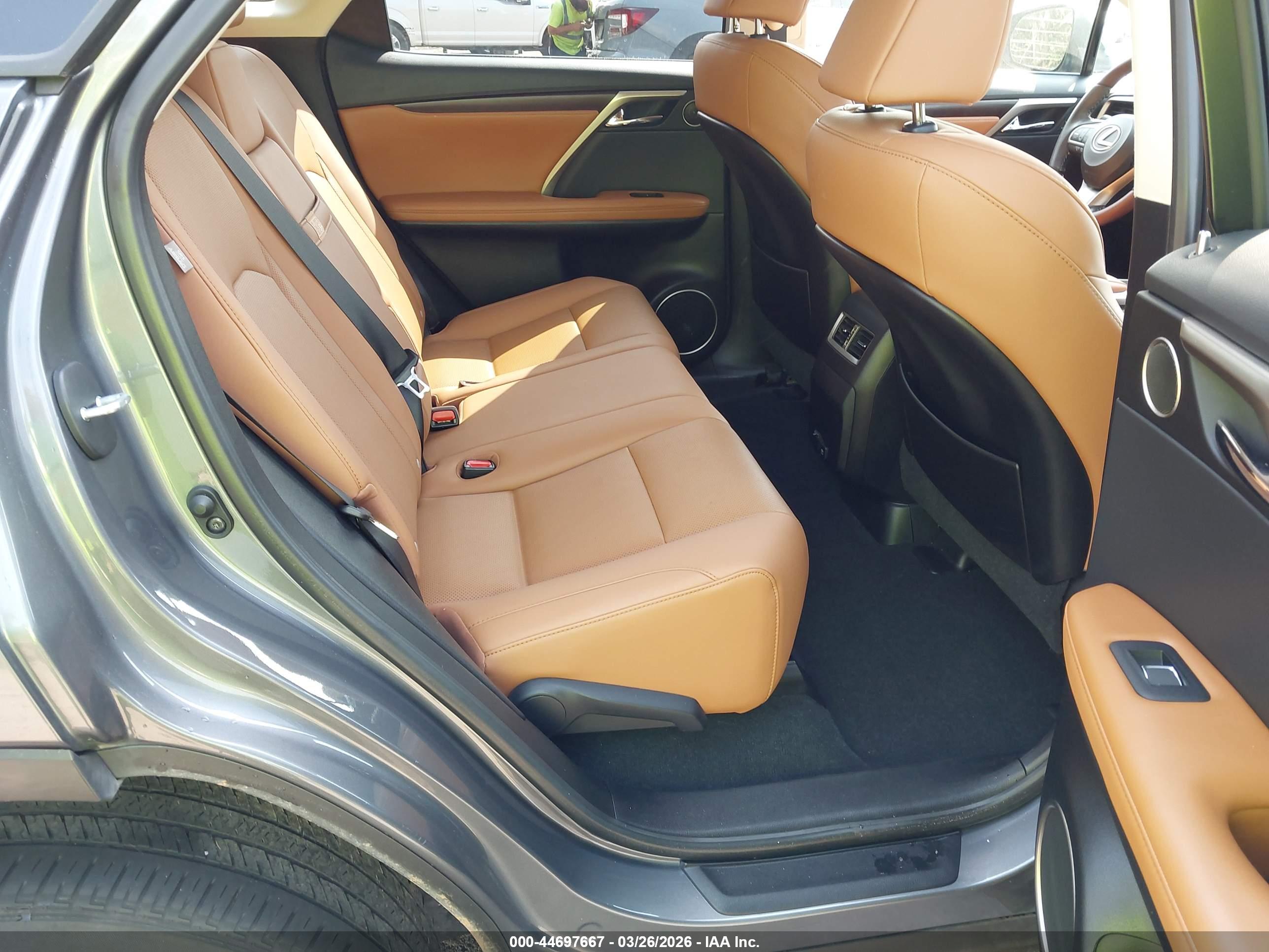 LEXUS RX image 8