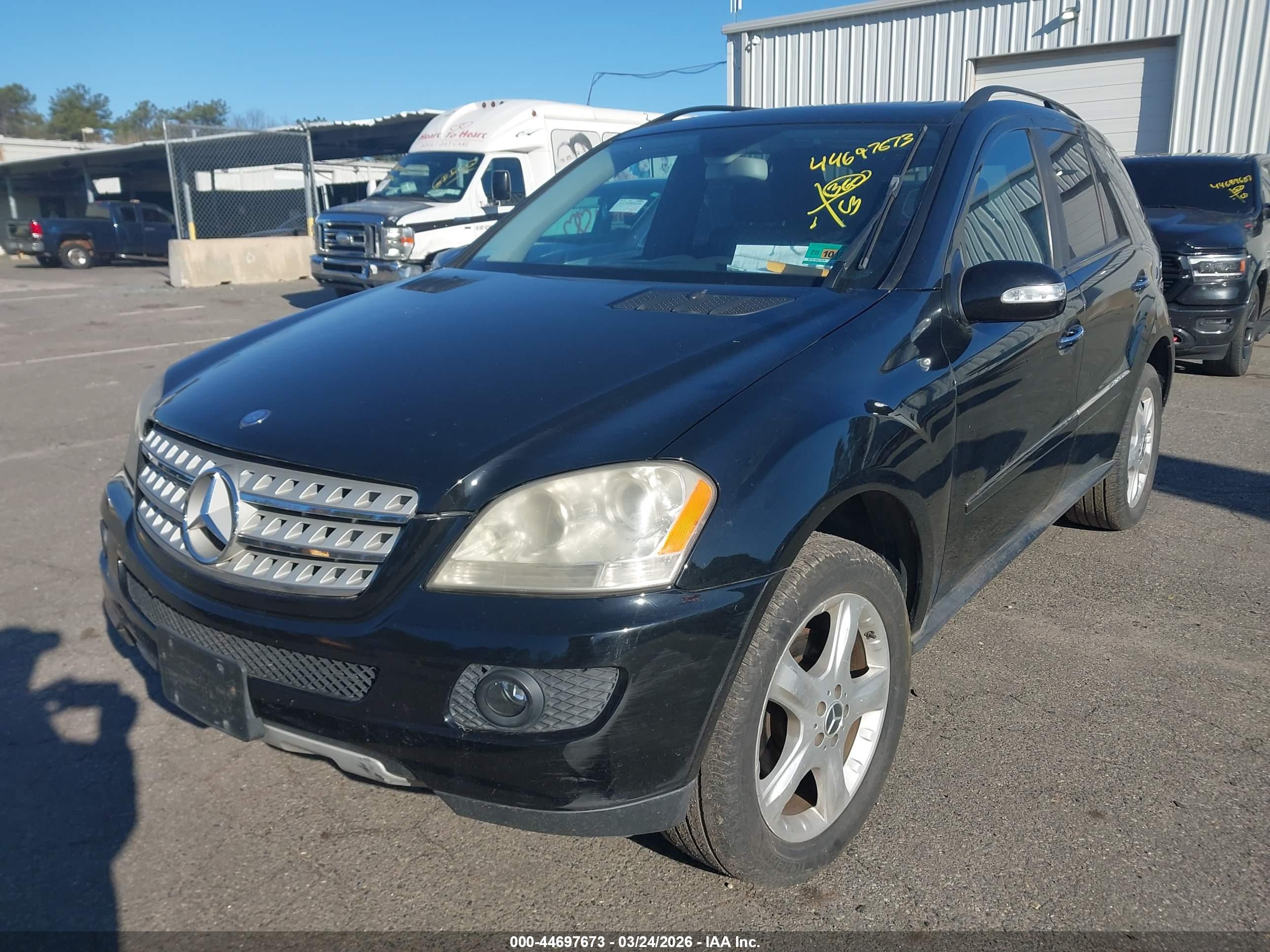 MERCEDES-BENZ ML image 2