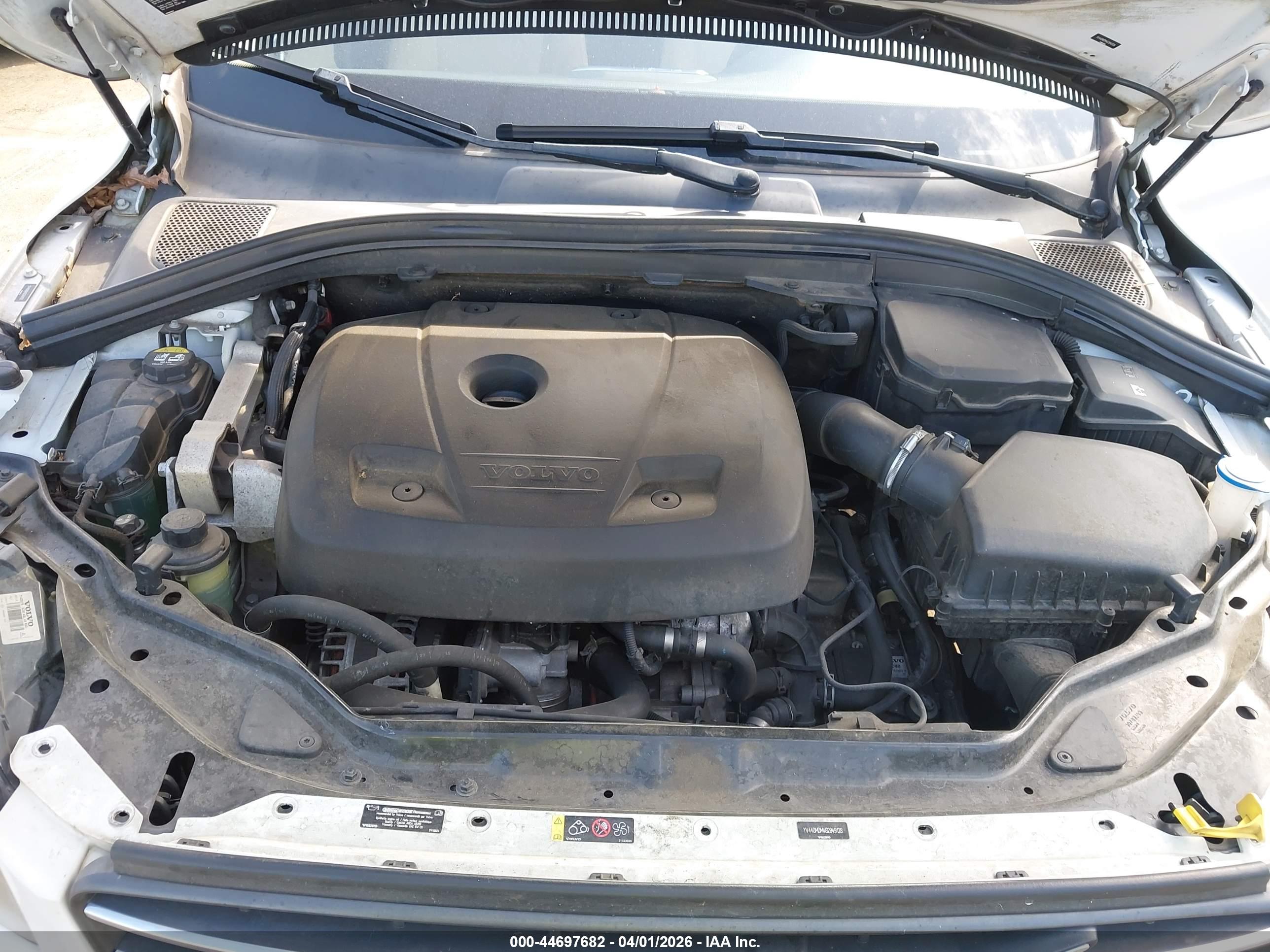 VOLVO XC60 image 10