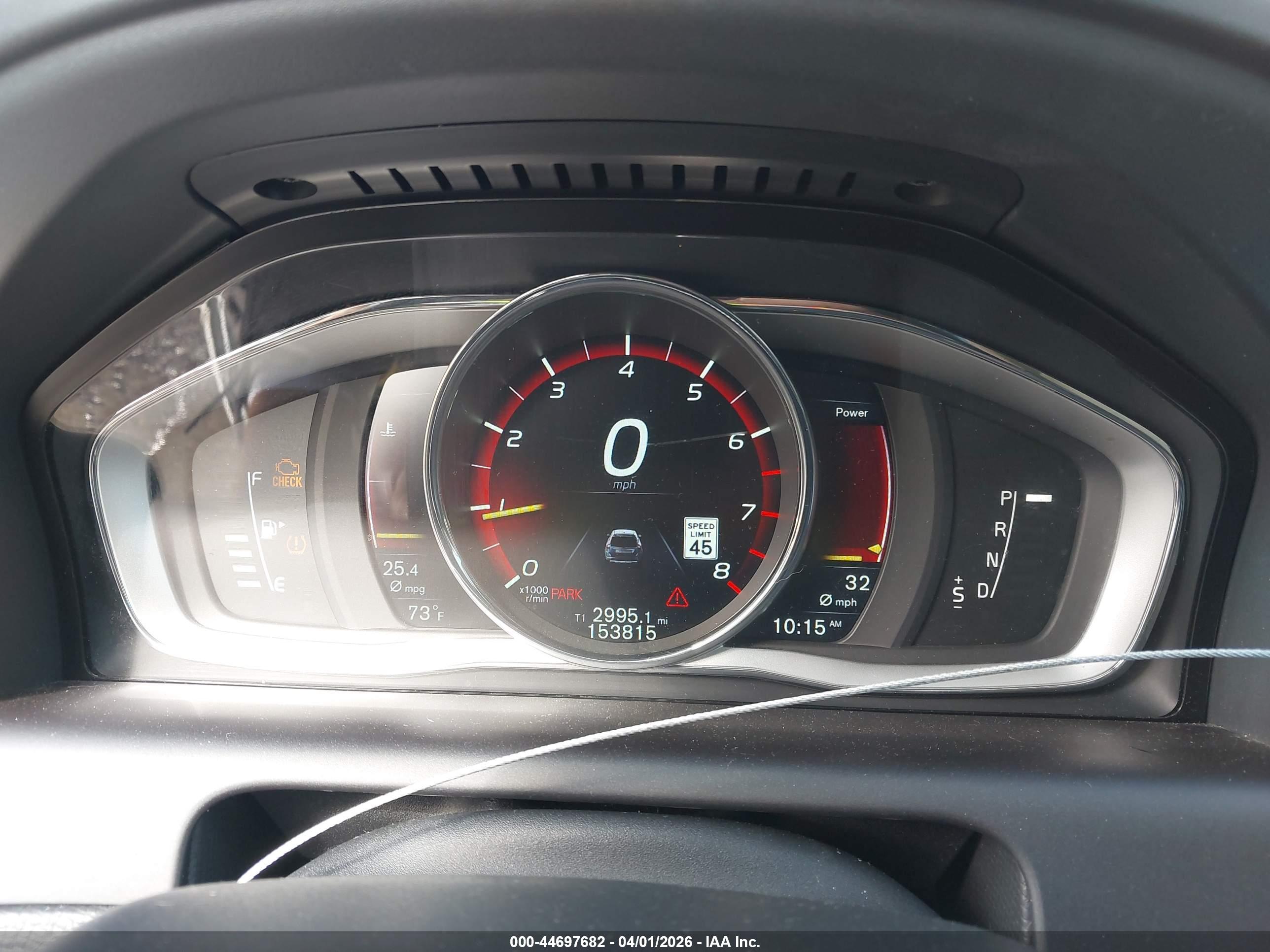 VOLVO XC60 image 7